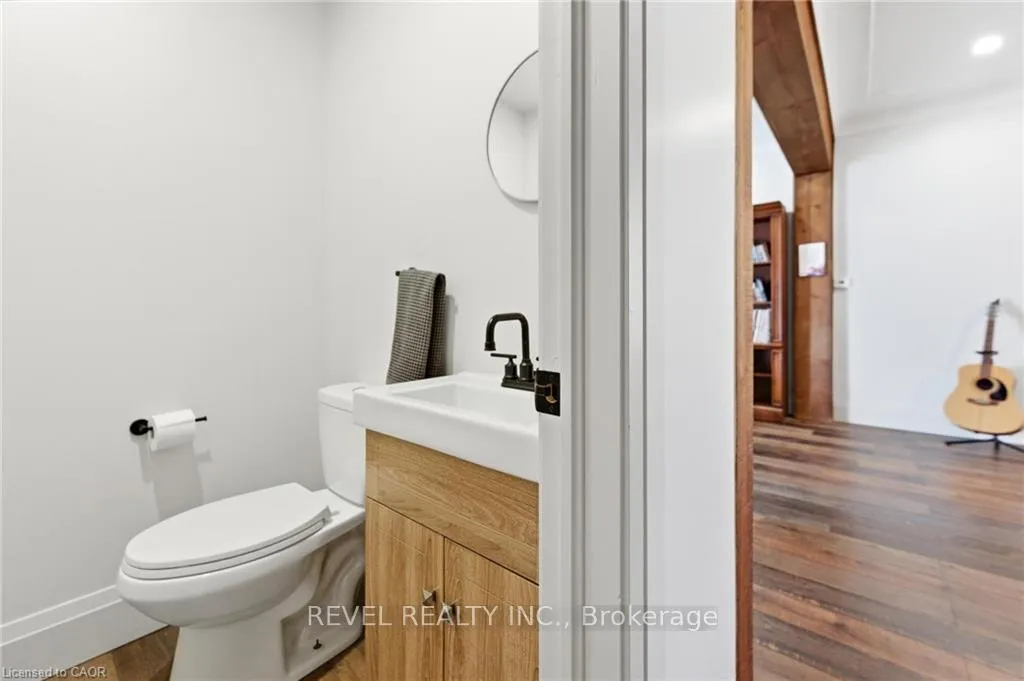 Photo 14 of 47 Wood Street E, Hamilton, North End — HOMEH