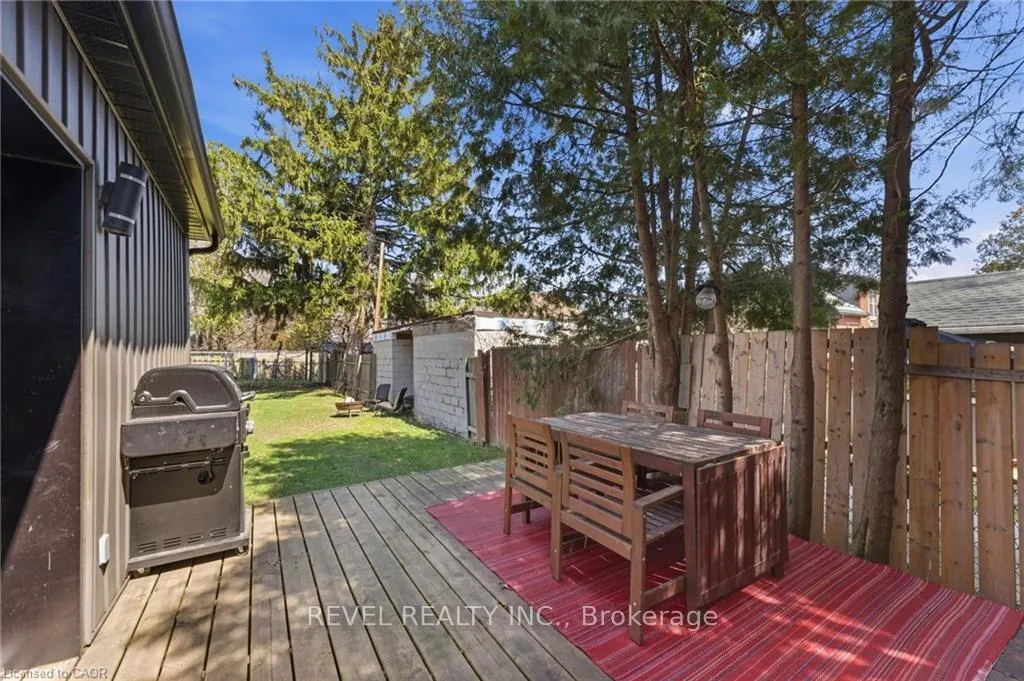 Photo 21 of 47 Wood Street E, Hamilton, North End — HOMEH