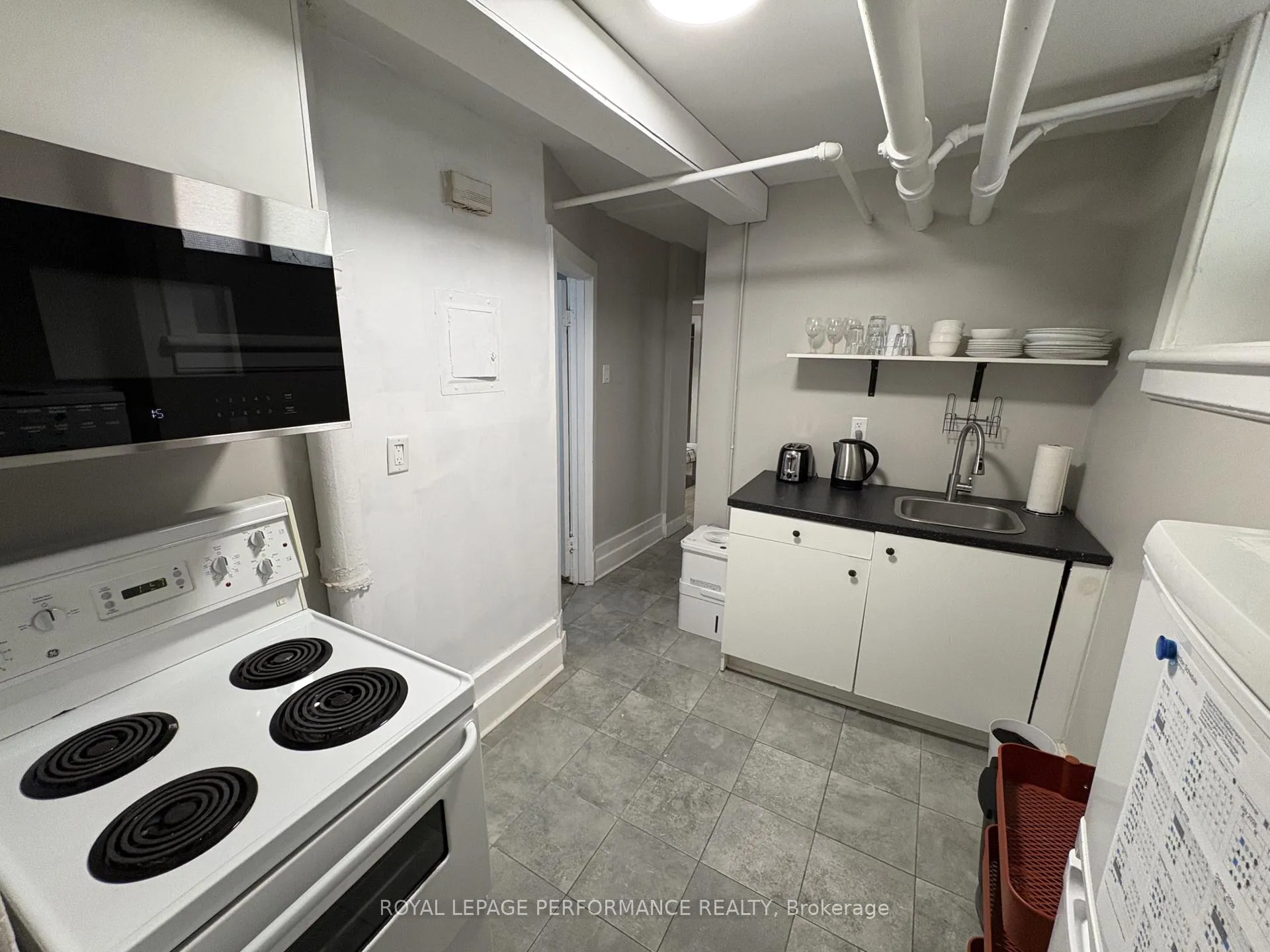 Photo 8 of Unit B, 721 Cooper Street, Ottawa, Ottawa Centre — HOMEH