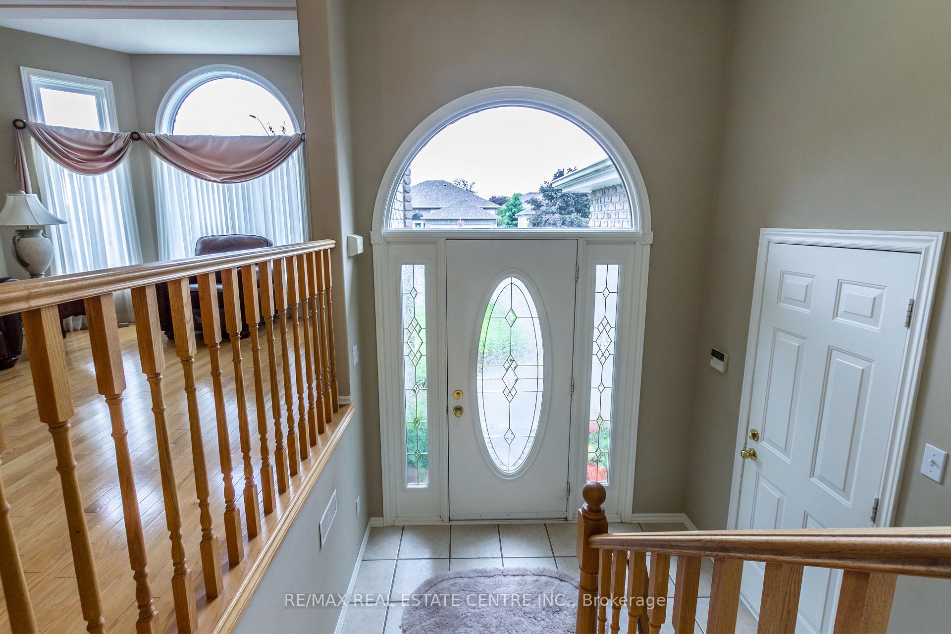 Photo 4 of 15 Bradbury Crescent, Brant, Paris — HOMEH