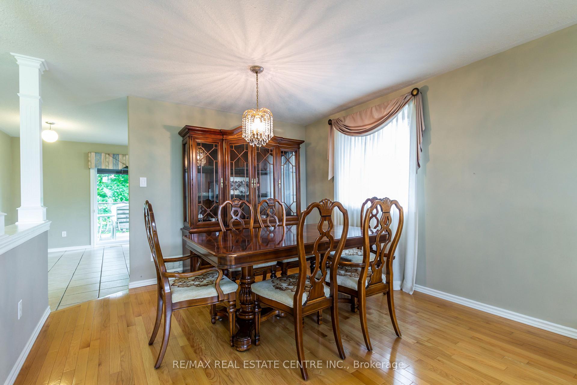 Photo 6 of 15 Bradbury Crescent, Brant, Paris — HOMEH