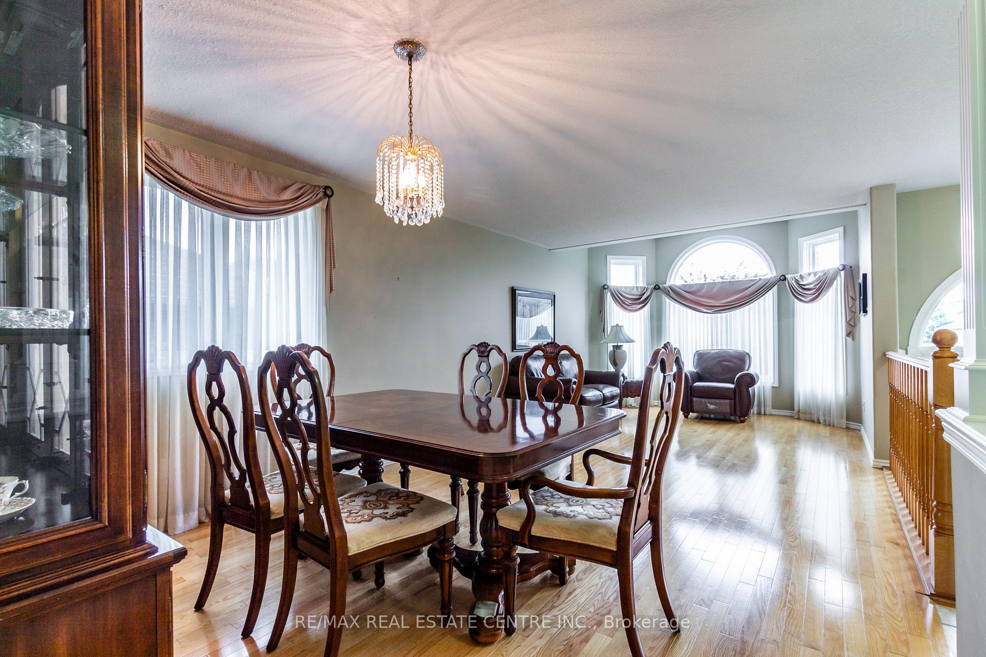 Photo 7 of 15 Bradbury Crescent, Brant, Paris — HOMEH