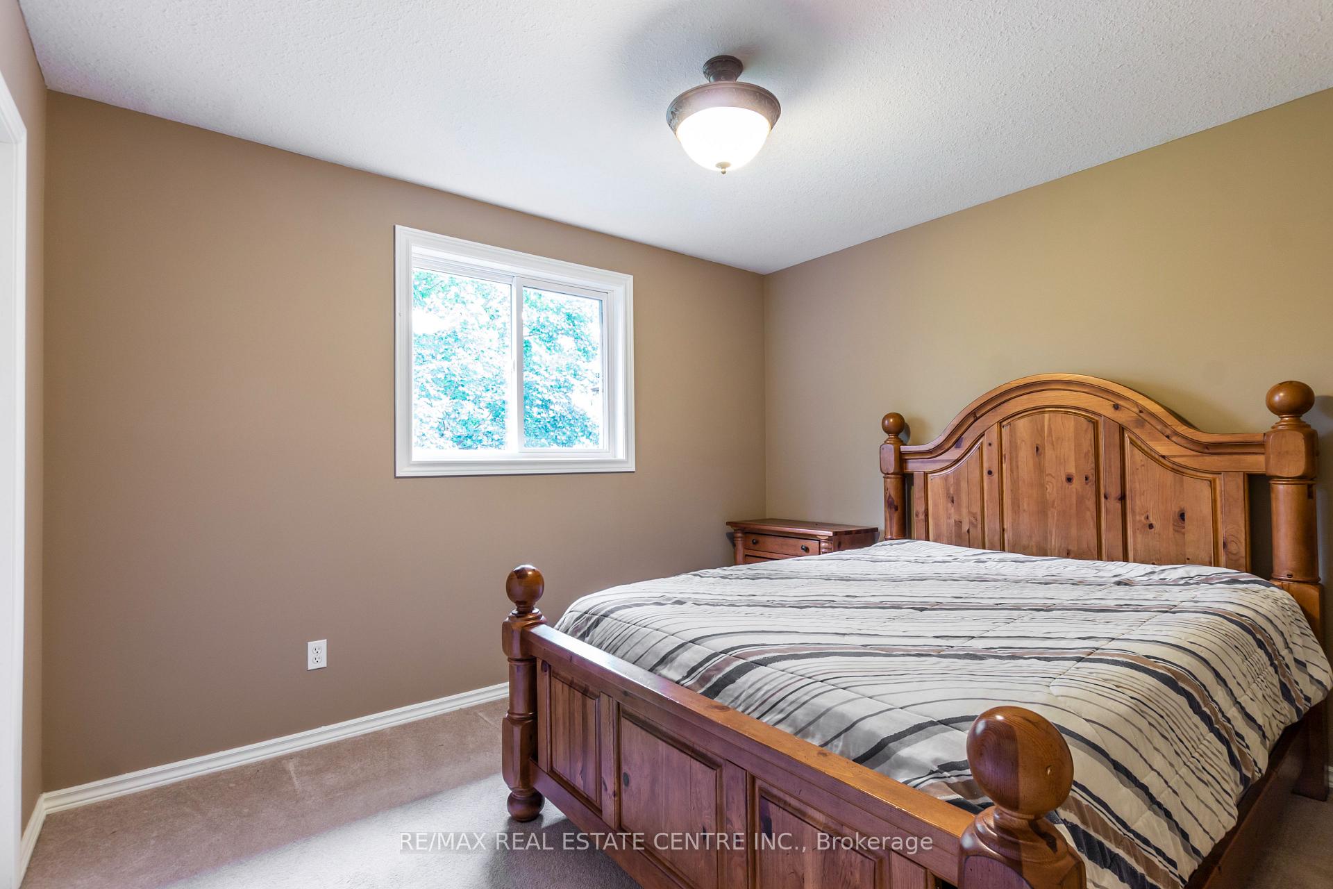 Photo 13 of 15 Bradbury Crescent, Brant, Paris — HOMEH