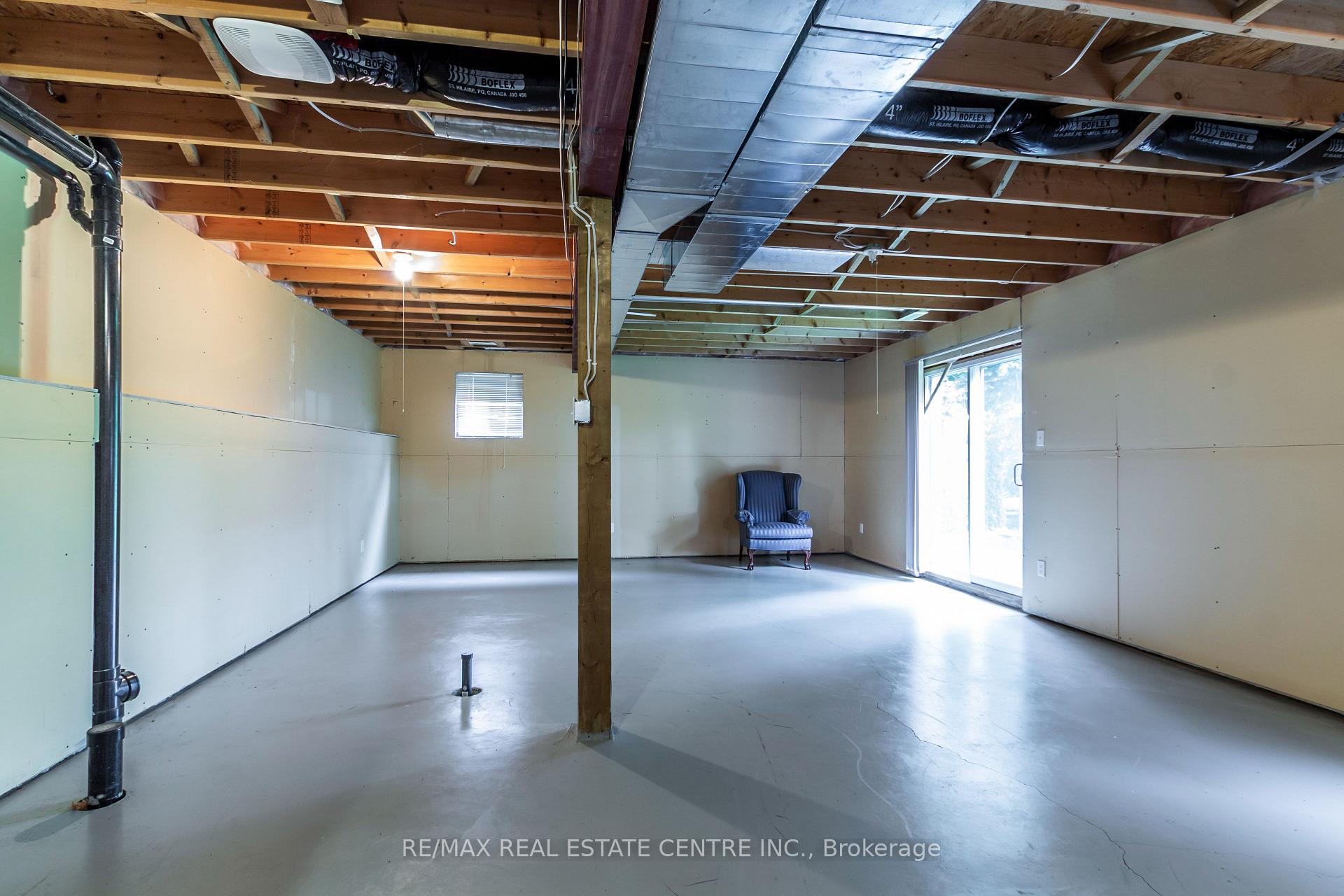 Photo 17 of 15 Bradbury Crescent, Brant, Paris — HOMEH