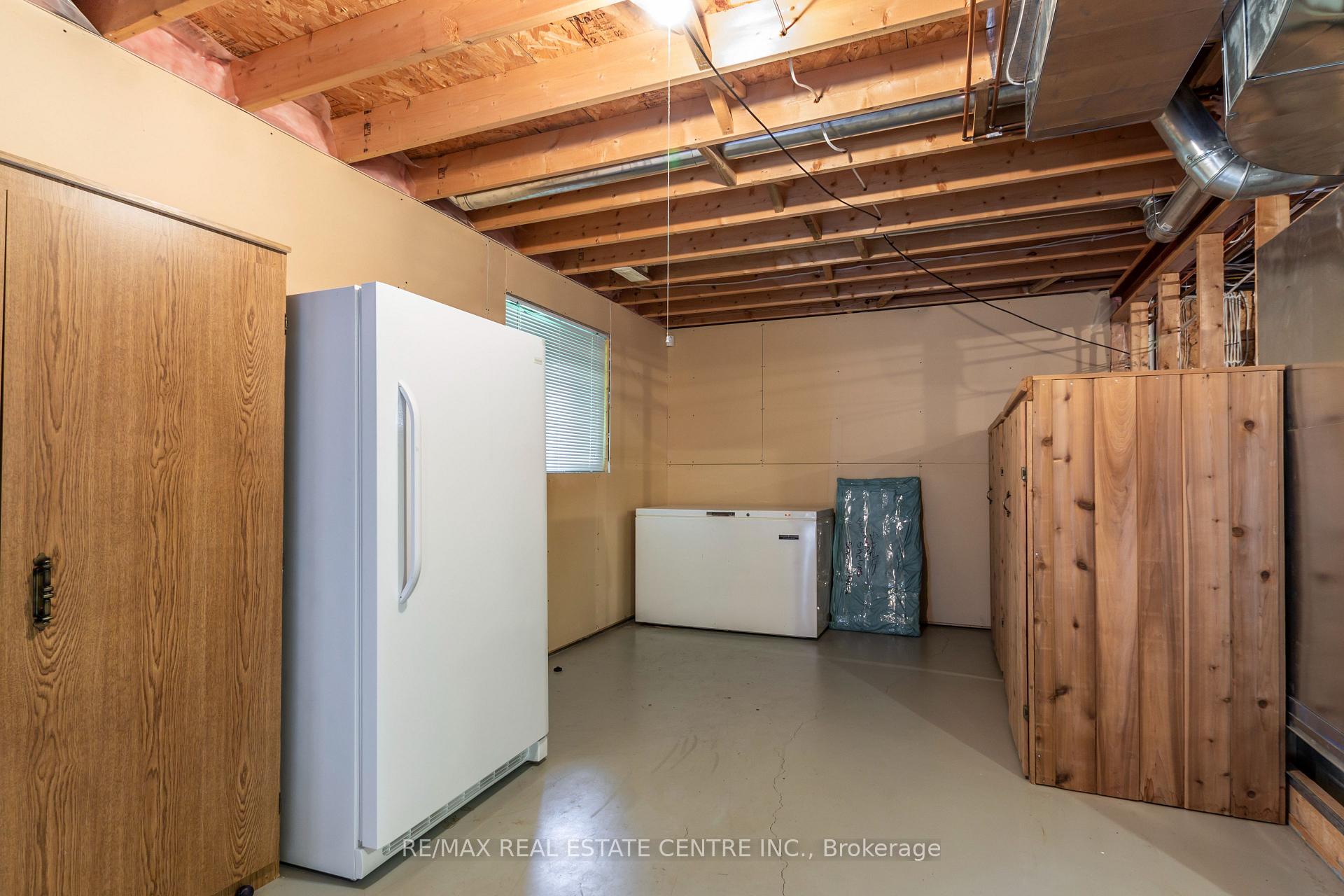Photo 19 of 15 Bradbury Crescent, Brant, Paris — HOMEH