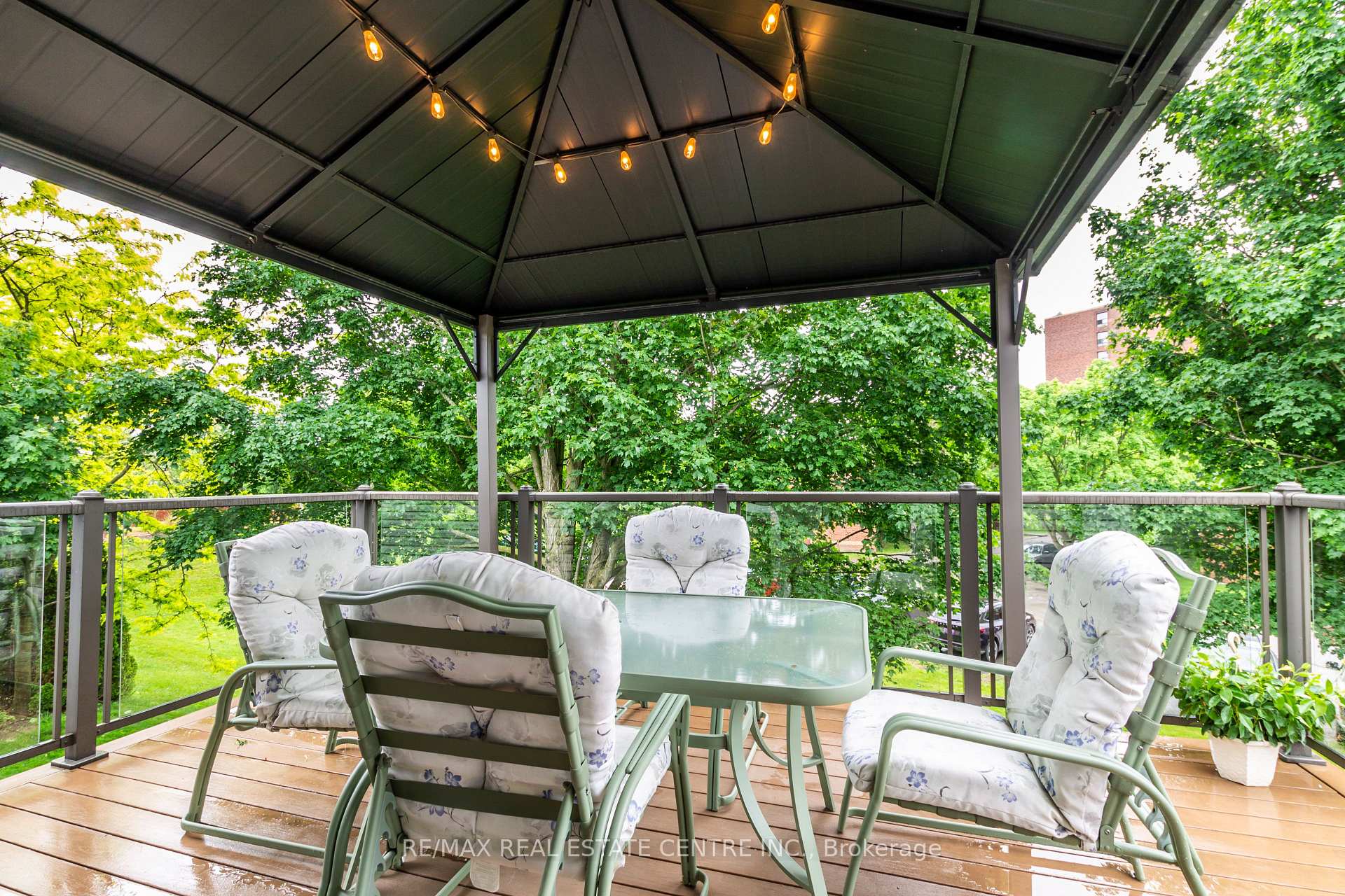 Photo 23 of 15 Bradbury Crescent, Brant, Paris — HOMEH
