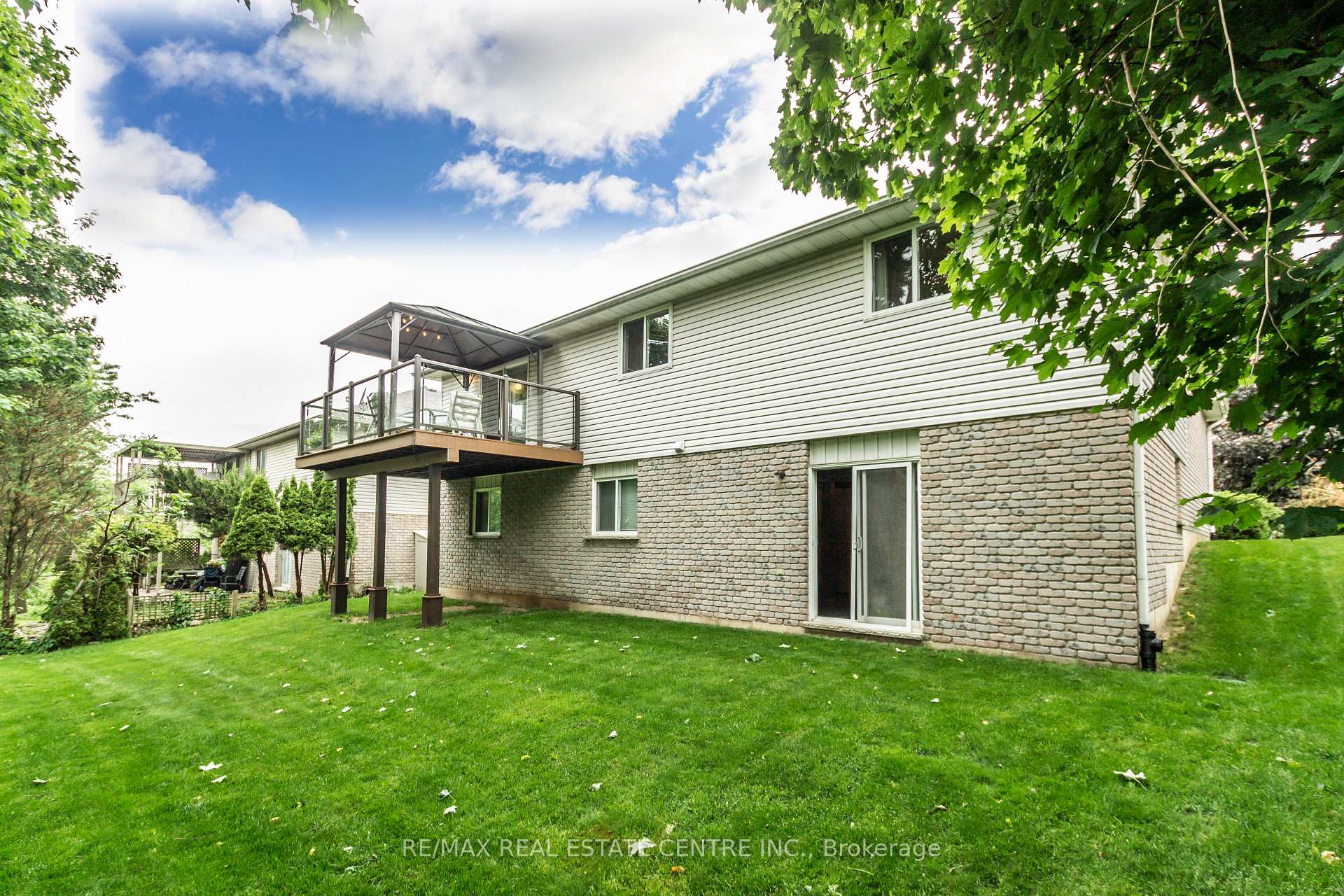 Photo 28 of 15 Bradbury Crescent, Brant, Paris — HOMEH