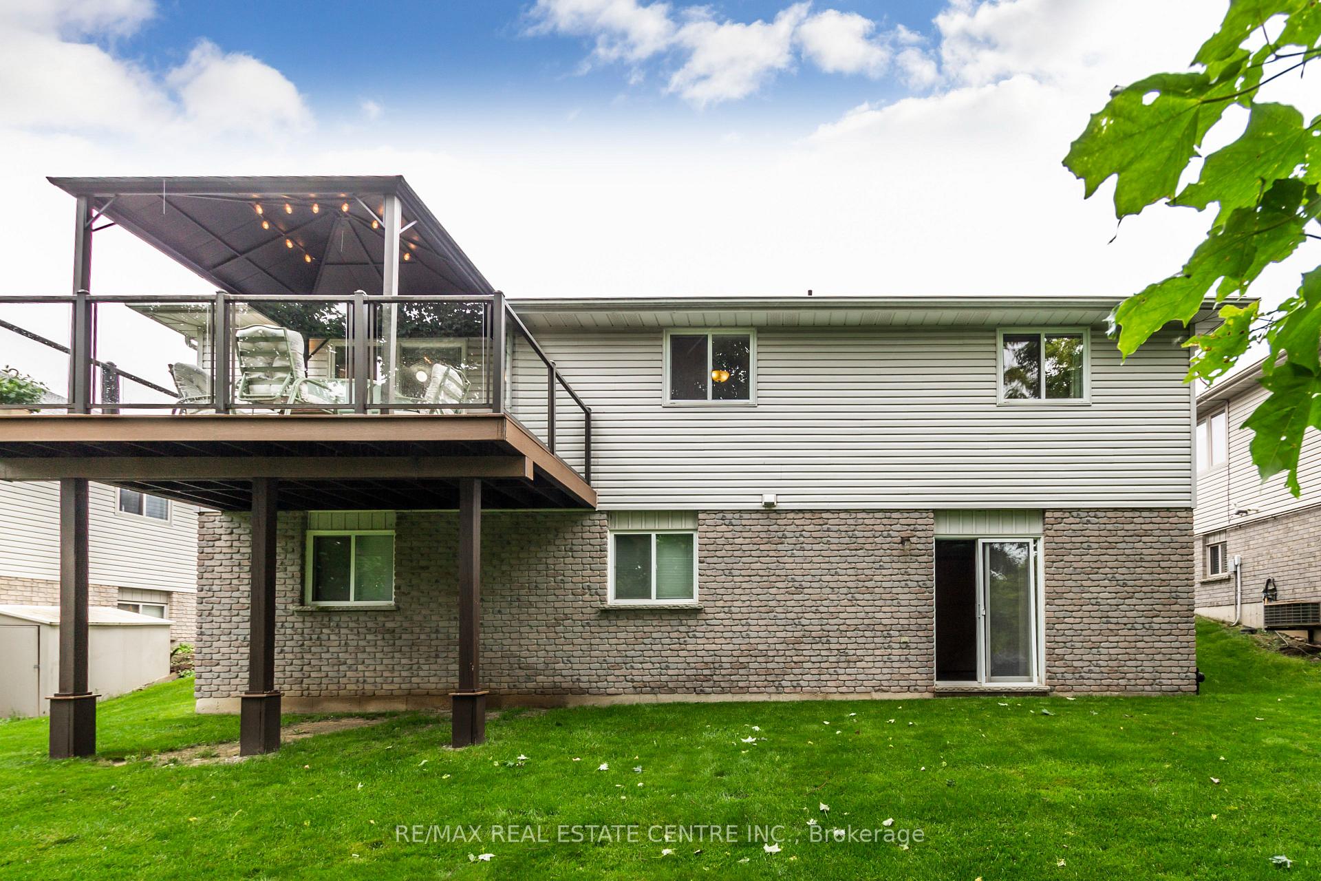 Photo 29 of 15 Bradbury Crescent, Brant, Paris — HOMEH
