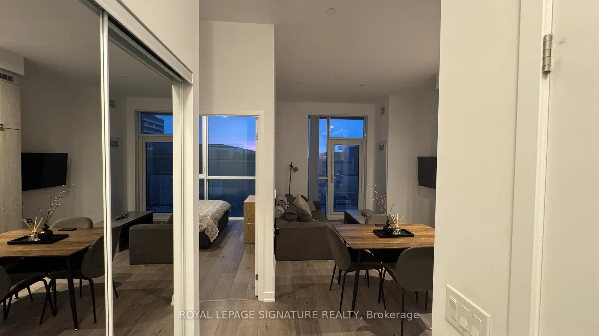 Photo 3 of Unit 323, 60 Honeycrisp Crescent, Vaughan, Vaughan Corporate Centre — HOMEH
