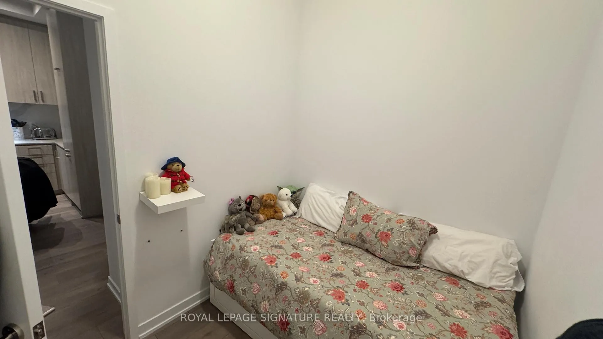 Photo 10 of Unit 323, 60 Honeycrisp Crescent, Vaughan, Vaughan Corporate Centre — HOMEH