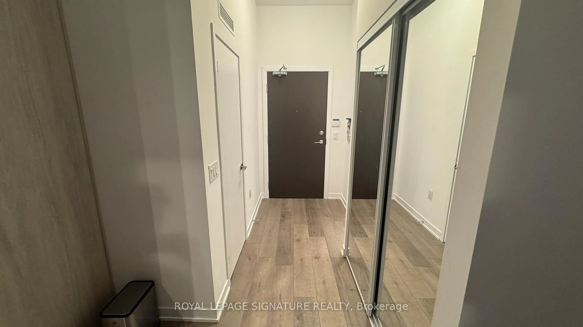 Photo 11 of Unit 323, 60 Honeycrisp Crescent, Vaughan, Vaughan Corporate Centre — HOMEH