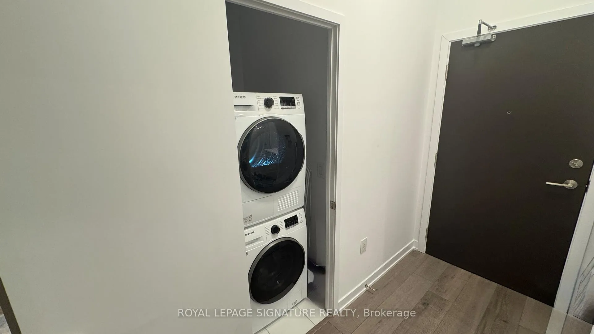 Photo 12 of Unit 323, 60 Honeycrisp Crescent, Vaughan, Vaughan Corporate Centre — HOMEH