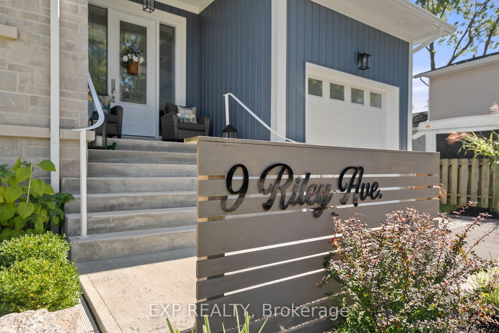 Photo 1 of 9 Riley Avenue, Georgina, Sutton & Jackson's Point — HOMEH