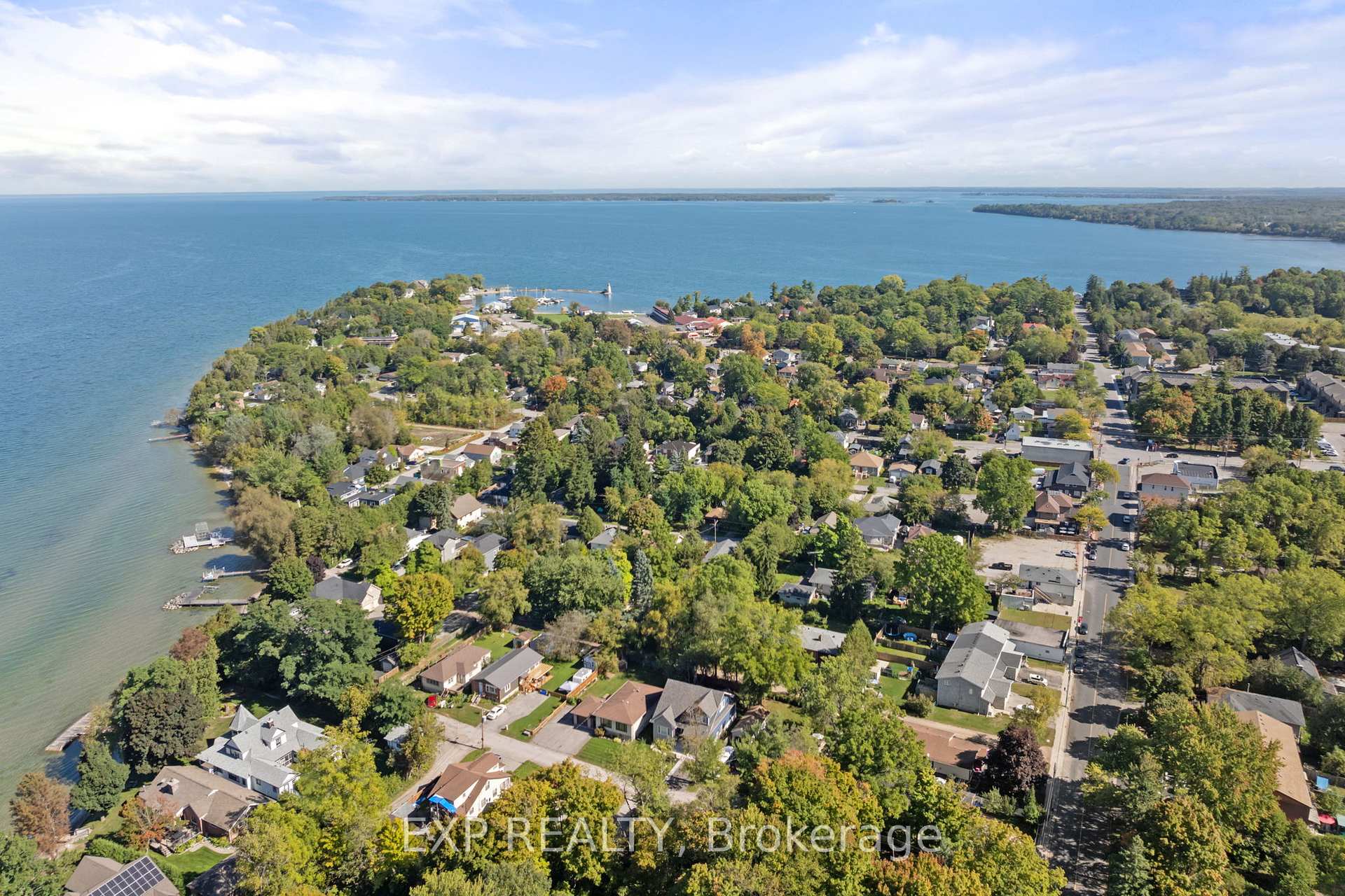 Photo 3 of 9 Riley Avenue, Georgina, Sutton & Jackson's Point — HOMEH