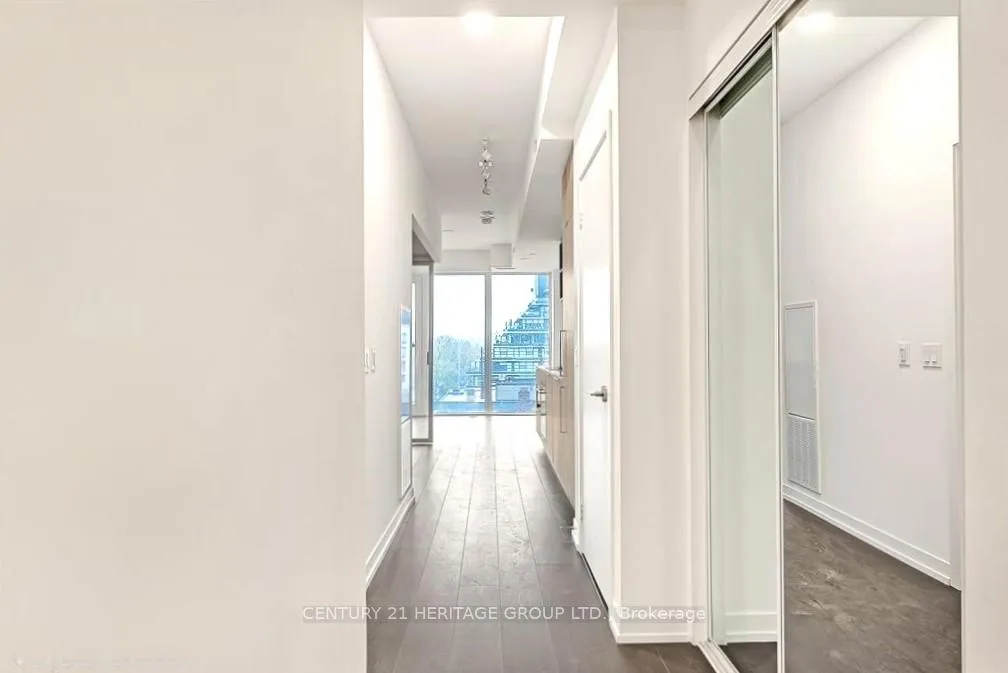 Photo 3 of Unit 315, 2020 Bathurst Street, Toronto, Humewood-Cedarvale — HOMEH