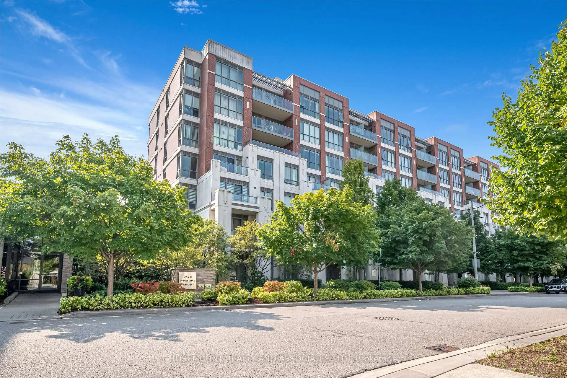 Photo 2 of Unit 223, 39 Upper Duke Crescent, Markham, Unionville — HOMEH