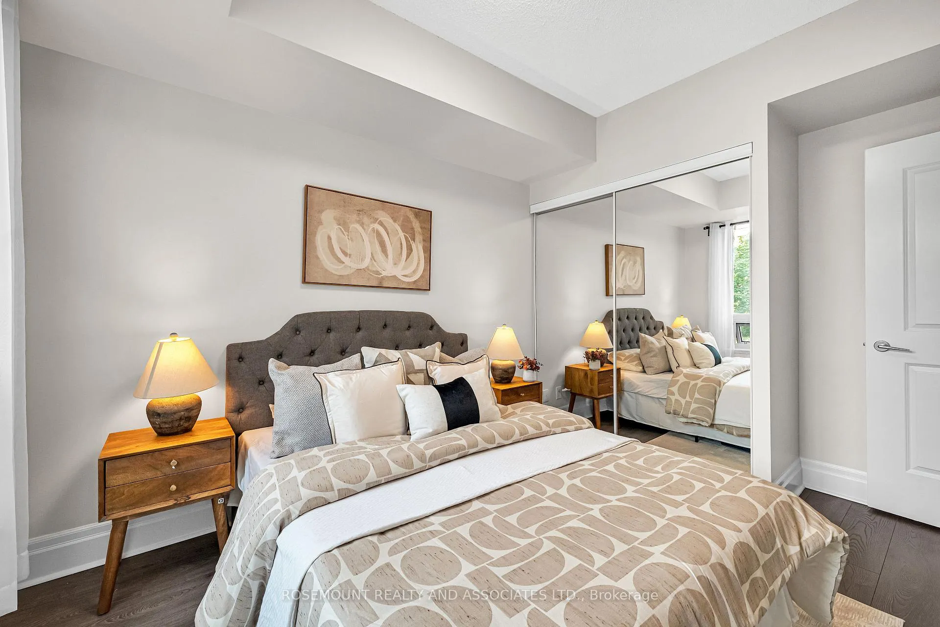 Photo 19 of Unit 223, 39 Upper Duke Crescent, Markham, Unionville — HOMEH