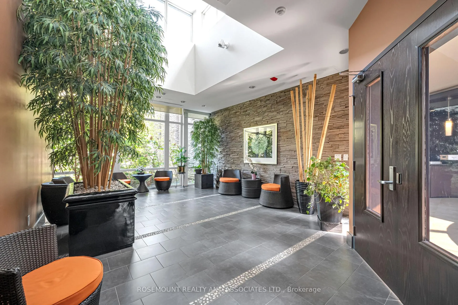 Photo 30 of Unit 223, 39 Upper Duke Crescent, Markham, Unionville — HOMEH