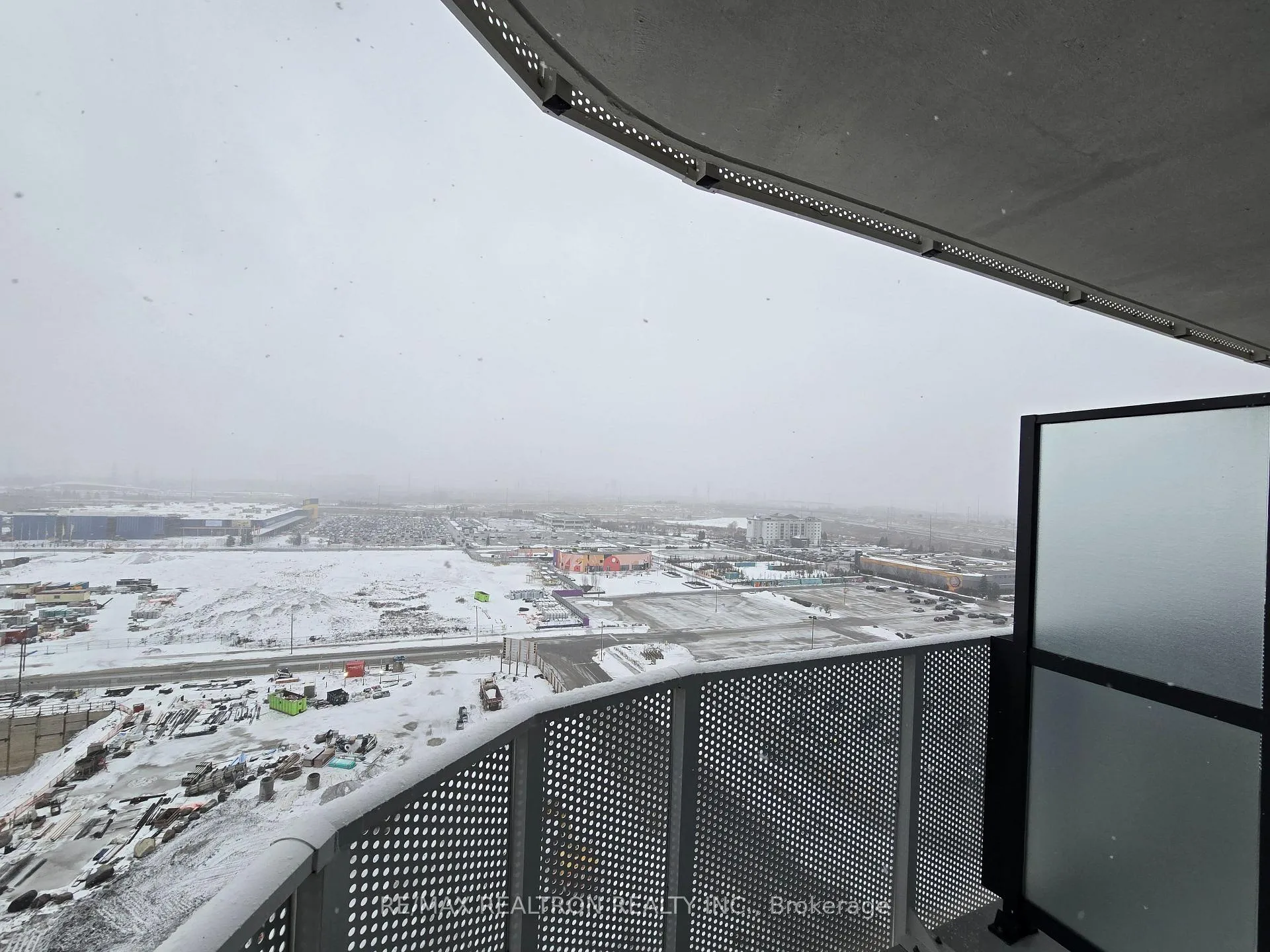 Photo 11 of Unit 1603, 195 Commerce Street, Vaughan, Vaughan Corporate Centre — HOMEH