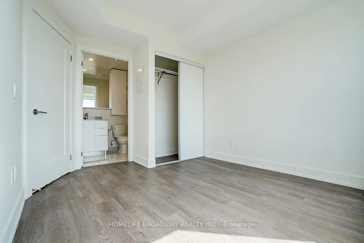 Photo 11 of Unit 1016, 8 Cedarland Drive, Markham, Unionville — HOMEH