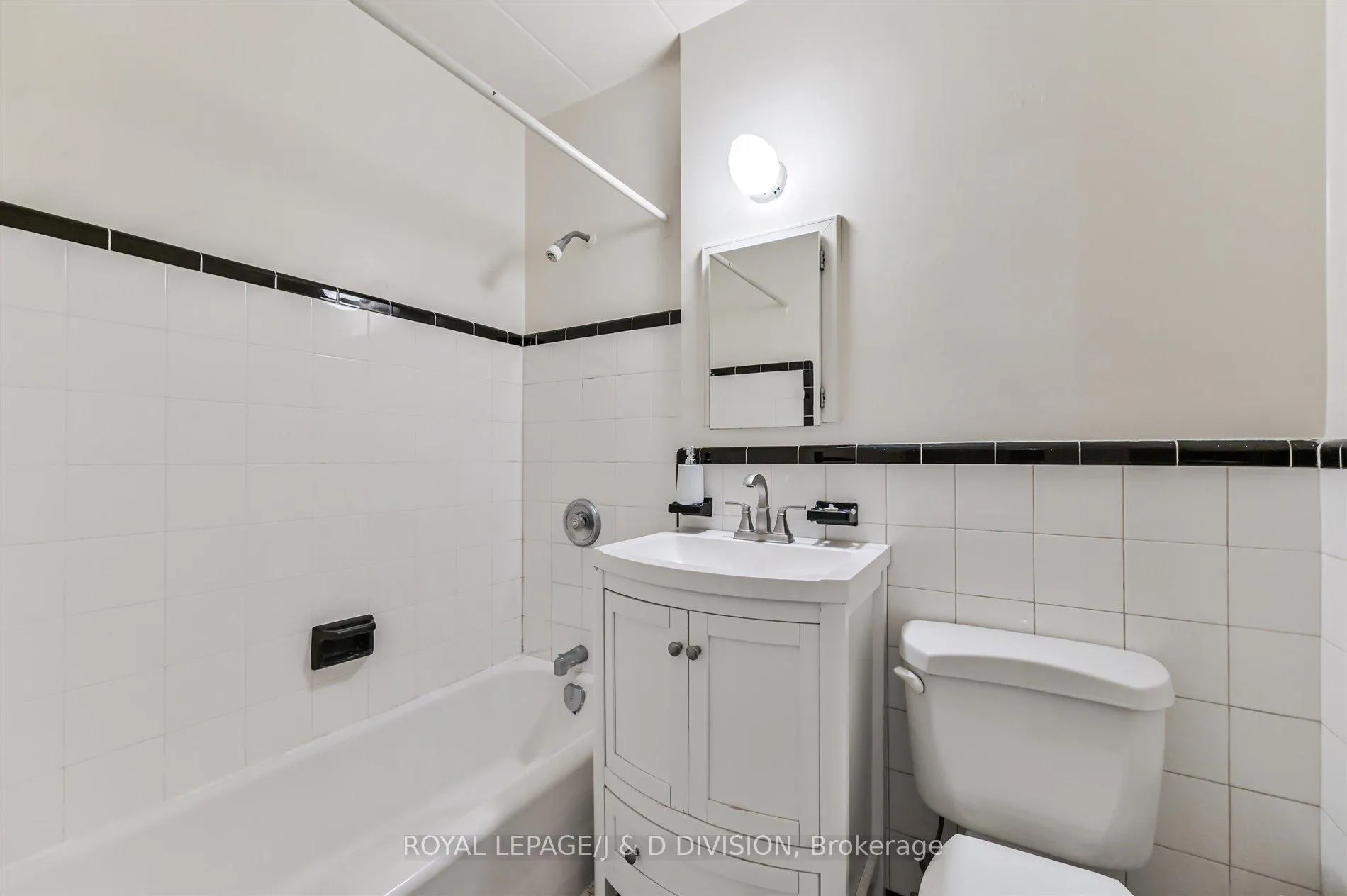 Photo 7 of Unit 307, 325 Sammon Avenue, Toronto, Danforth Village-East York — HOMEH
