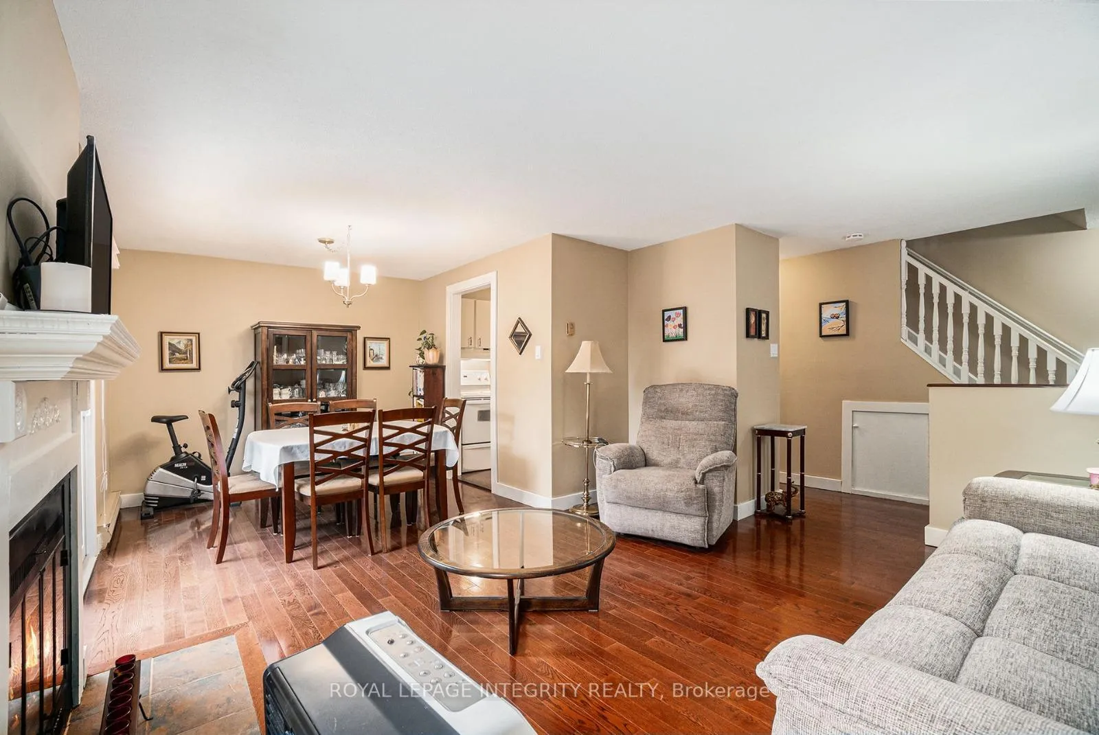 Photo 4 of Unit 7, 6 Sweetbriar Circle, Ottawa, Barrhaven - Pheasant Run — HOMEH