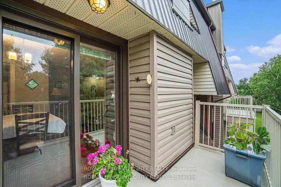 Photo 11 of Unit 7, 6 Sweetbriar Circle, Ottawa, Barrhaven - Pheasant Run — HOMEH