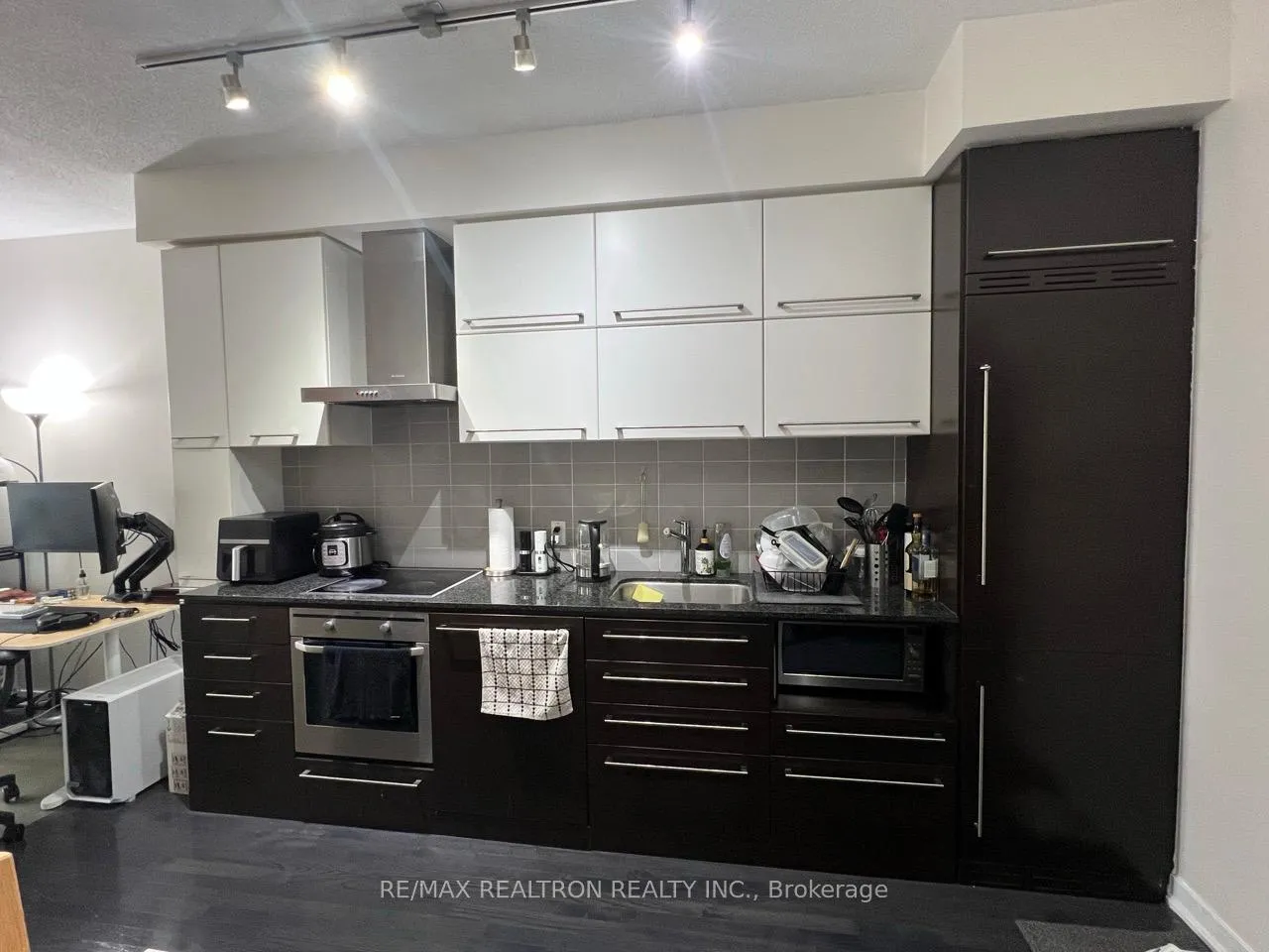 Photo 3 of Unit 308, 770 Bay Street, Toronto, Bay Street Corridor — HOMEH