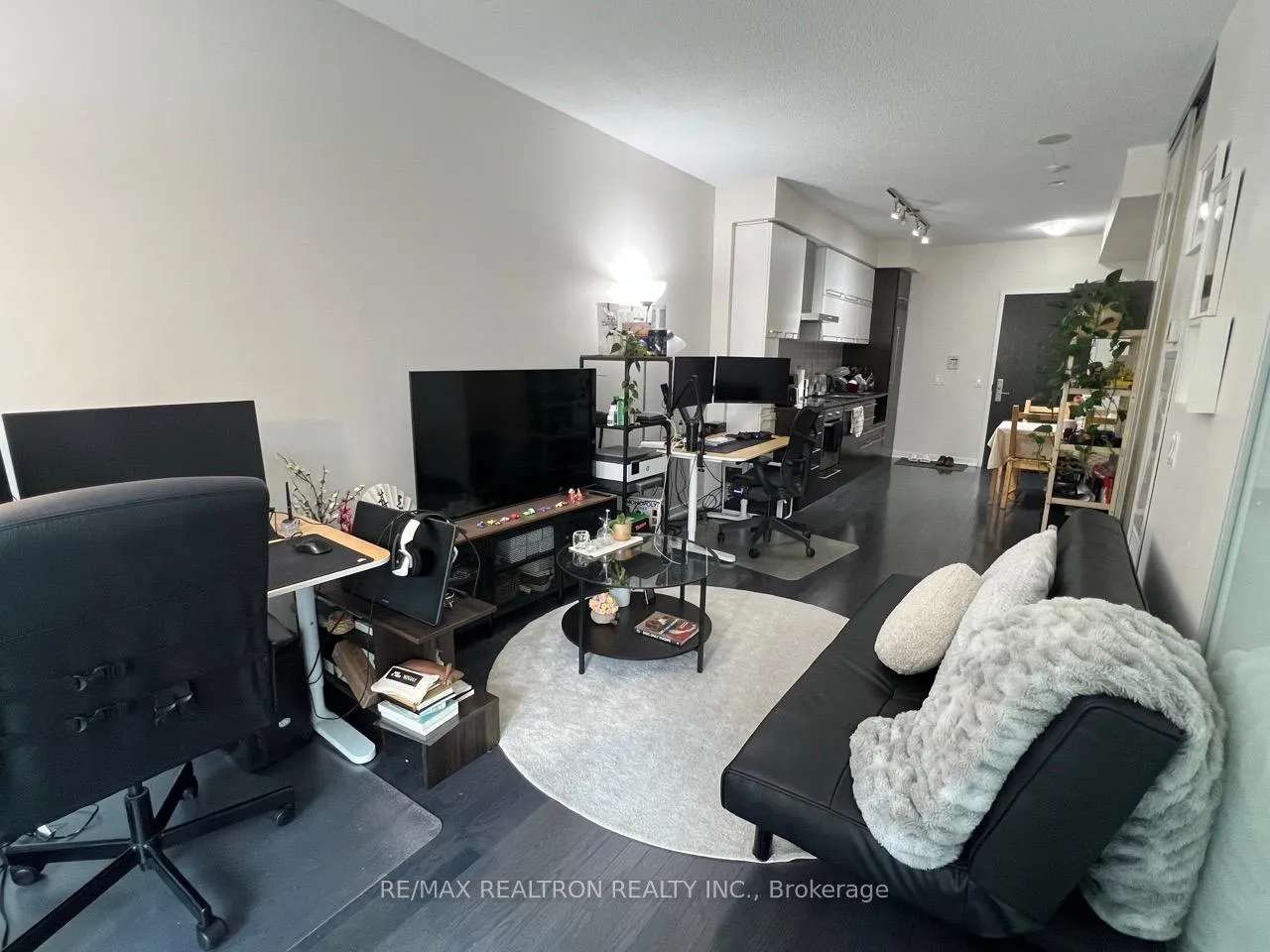 Photo 4 of Unit 308, 770 Bay Street, Toronto, Bay Street Corridor — HOMEH
