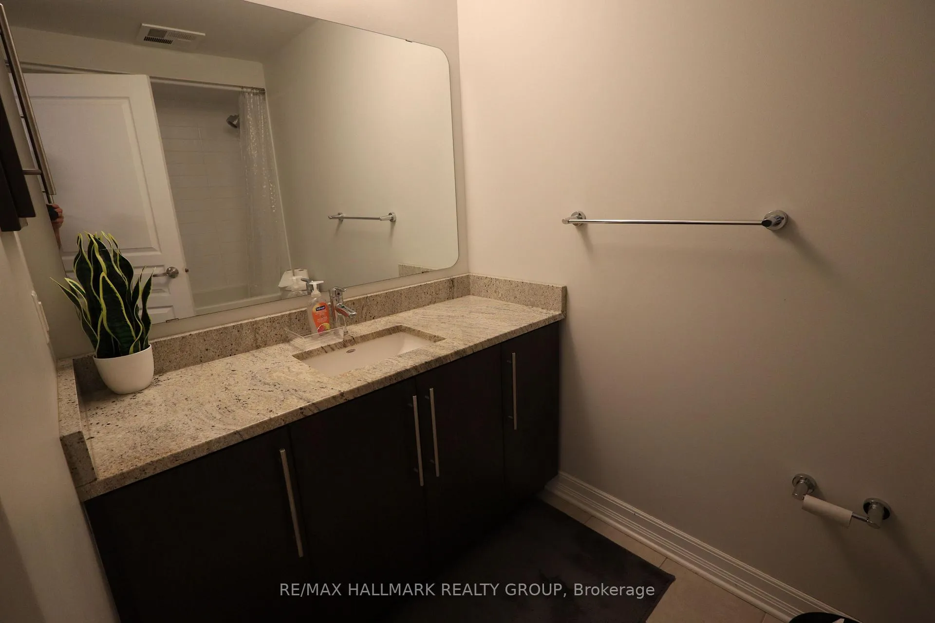 Photo 17 of Unit 1109, 238 Besserer Street, Ottawa, Sandy Hill — HOMEH
