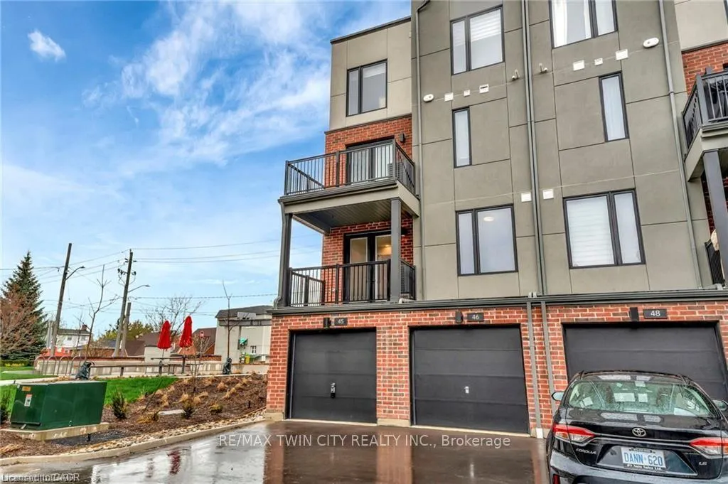 Photo 5 of Unit 45, 99 Roger Street, Waterloo, Uptown Waterloo — HOMEH