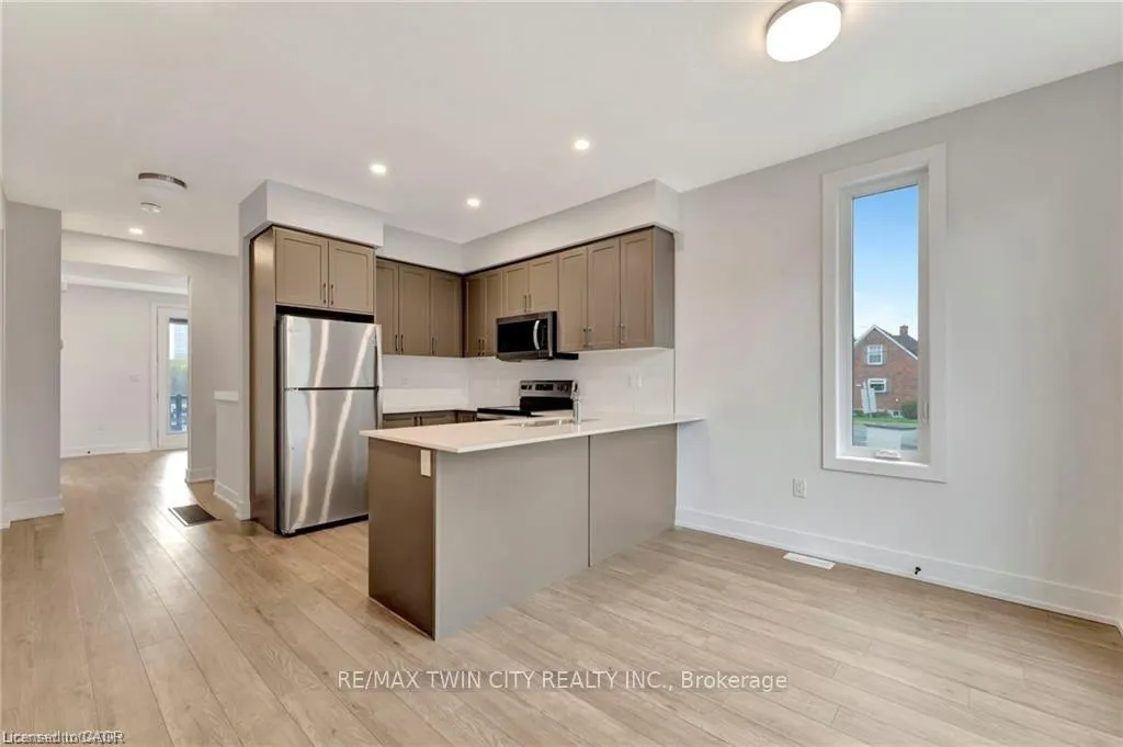Photo 22 of Unit 45, 99 Roger Street, Waterloo, Uptown Waterloo — HOMEH