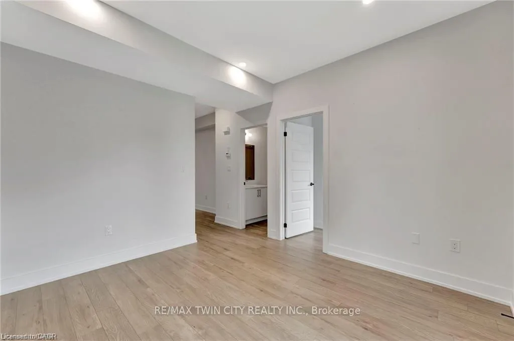 Photo 25 of Unit 45, 99 Roger Street, Waterloo, Uptown Waterloo — HOMEH