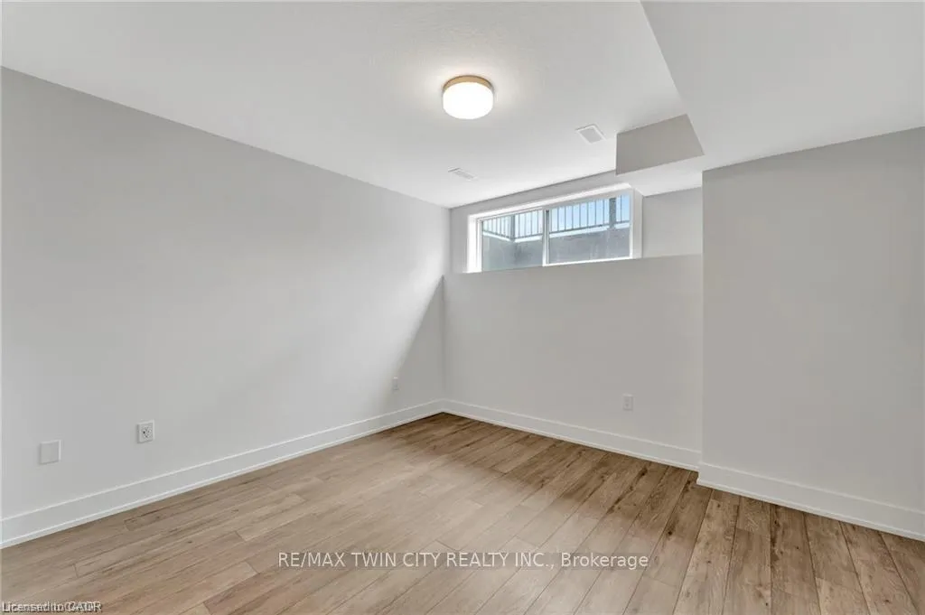 Photo 33 of Unit 45, 99 Roger Street, Waterloo, Uptown Waterloo — HOMEH
