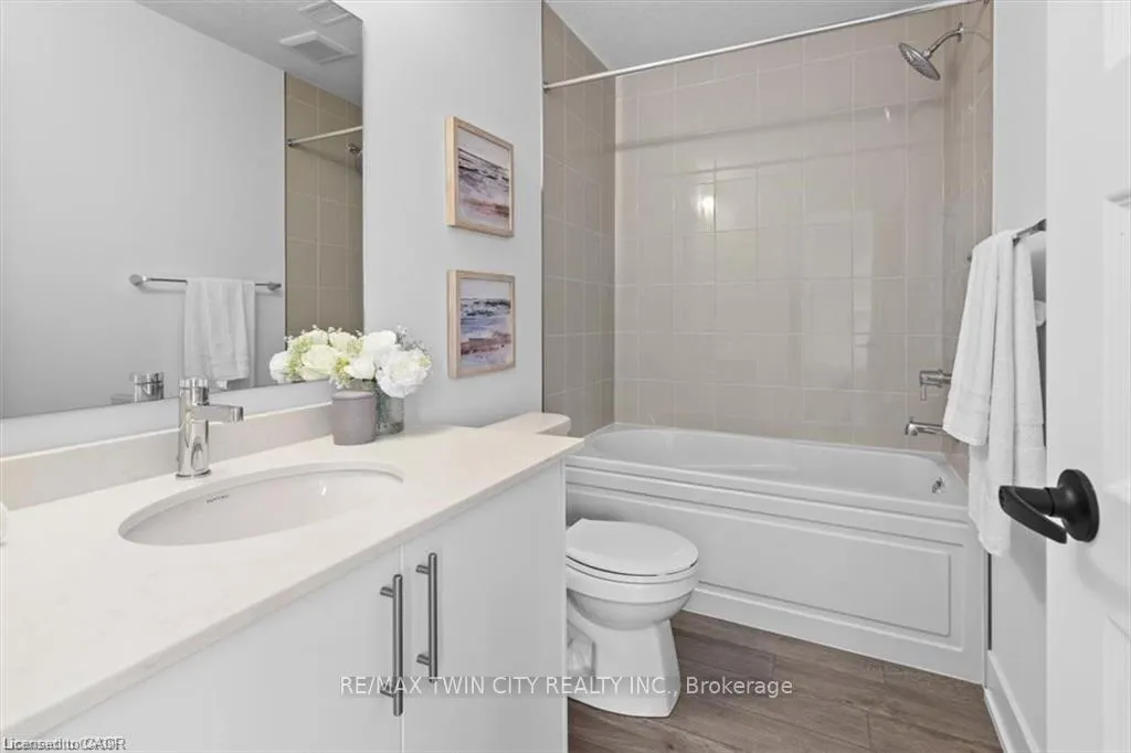 Photo 34 of Unit 45, 99 Roger Street, Waterloo, Uptown Waterloo — HOMEH