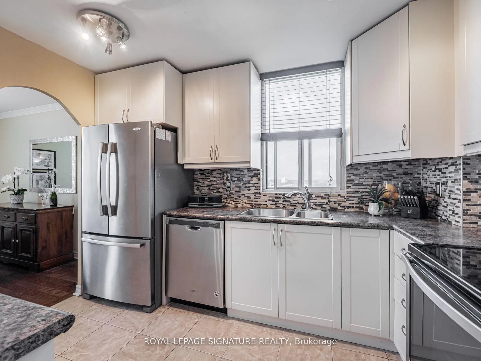 Photo 16 of Unit 1914, 60 Pavane Linkway, Toronto, Flemingdon Park — HOMEH