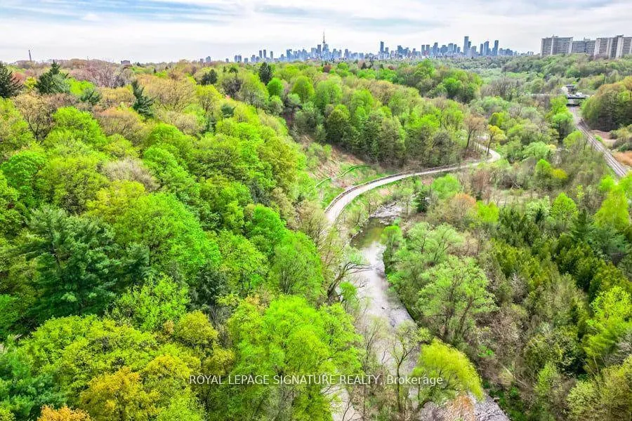 Photo 37 of Unit 1914, 60 Pavane Linkway, Toronto, Flemingdon Park — HOMEH