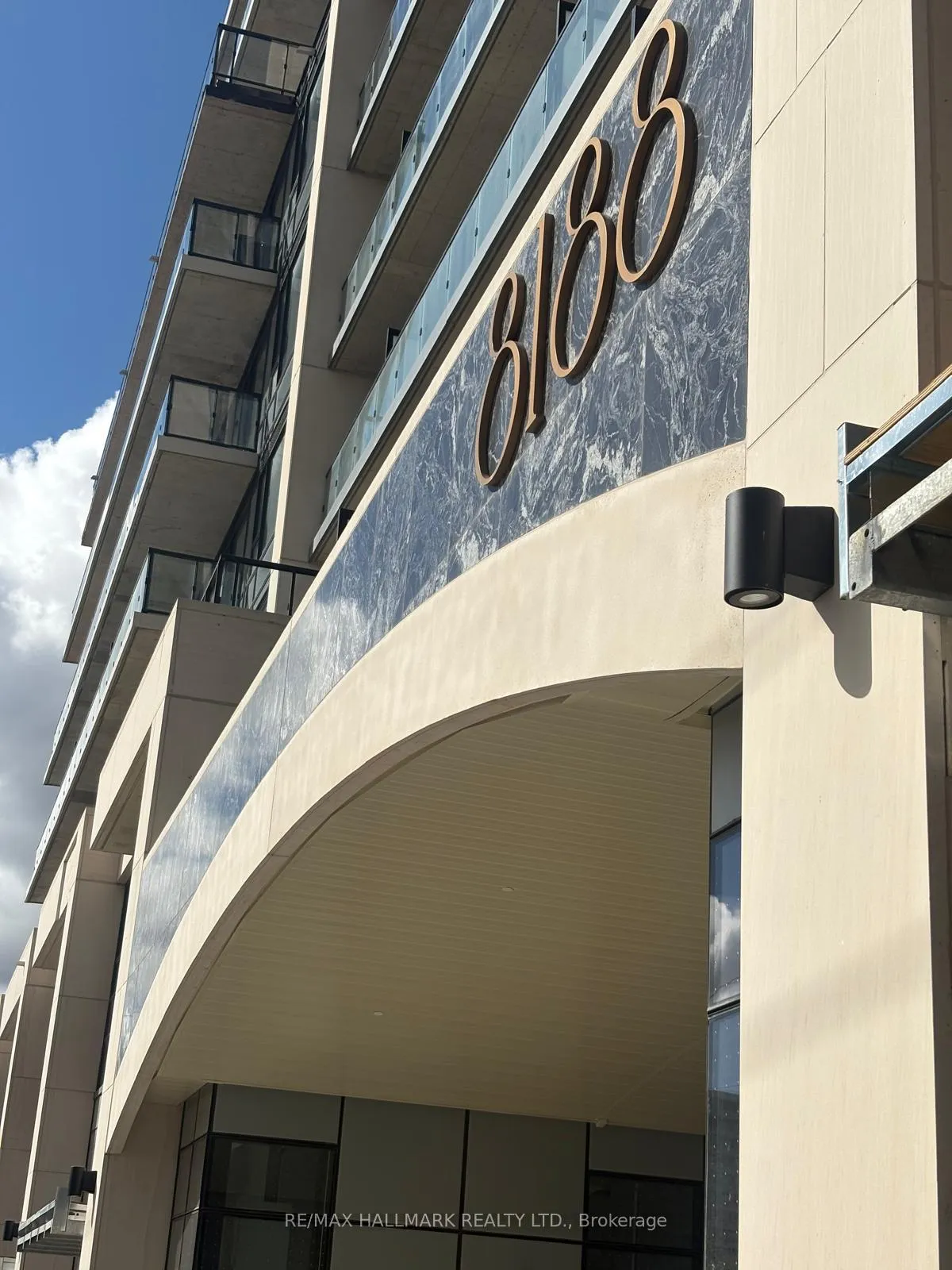 Front of Unit 606 N, 8188 Yonge Street N