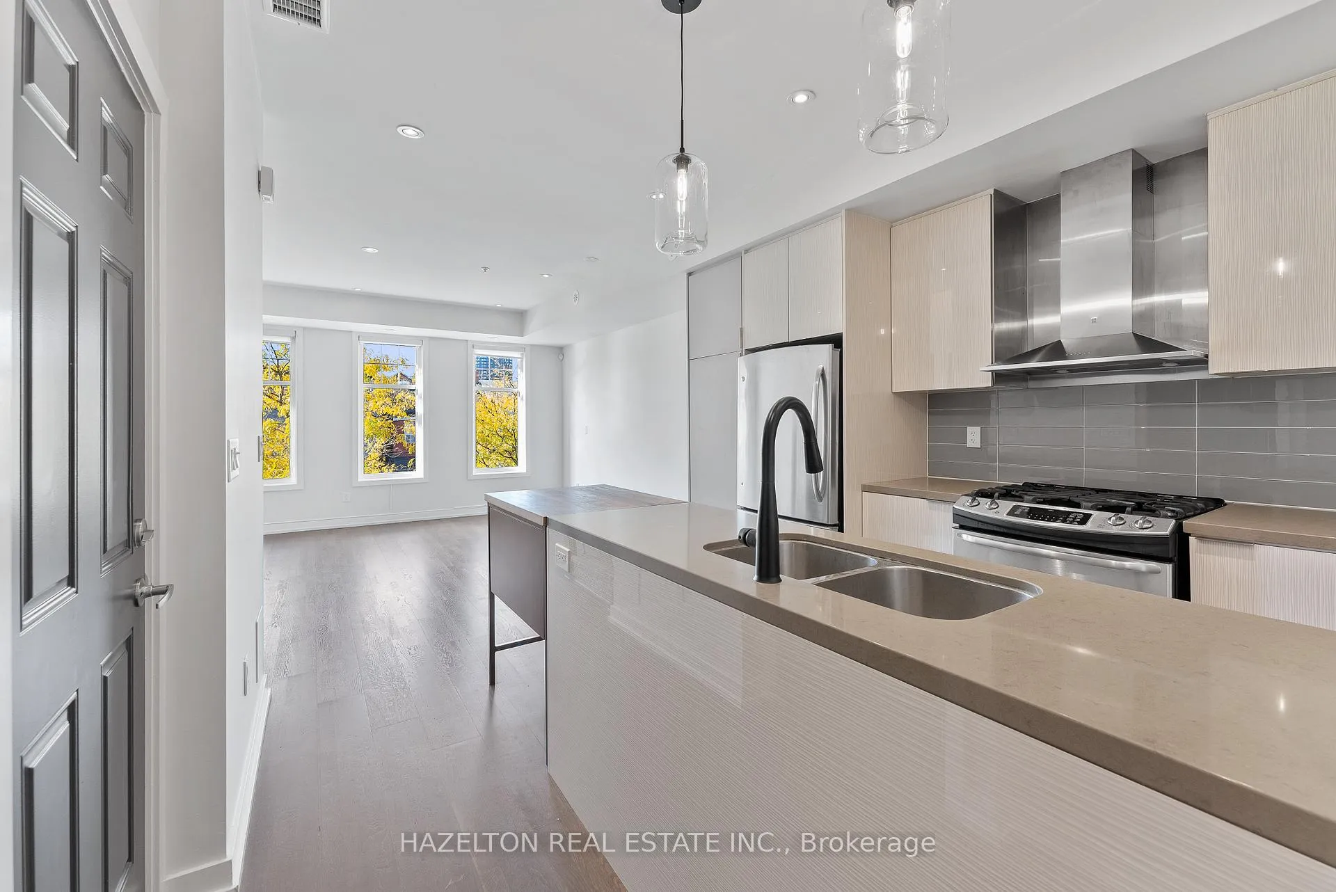 Photo 6 of Unit 54, 140 Broadview Avenue, Toronto, South Riverdale — HOMEH