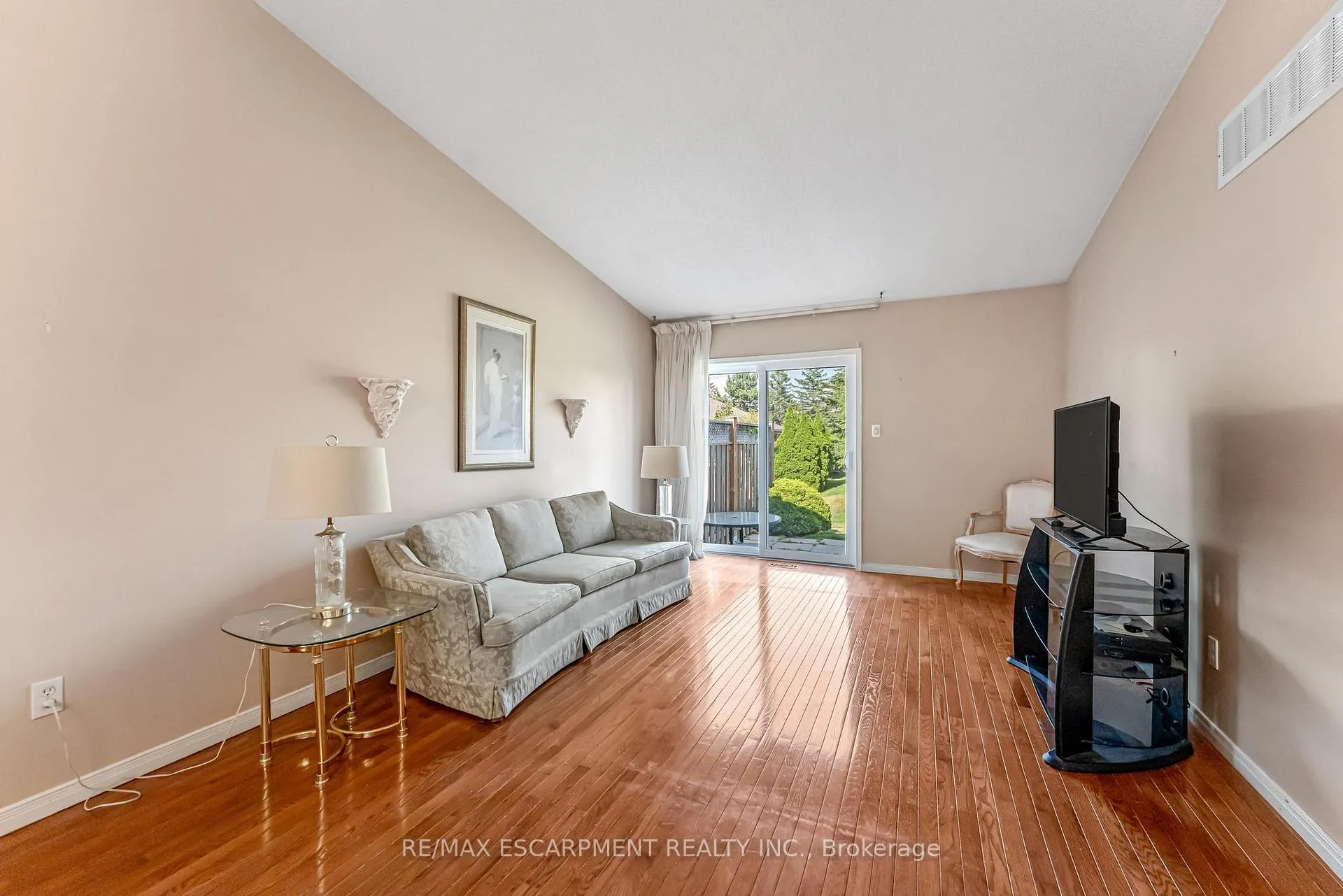 Photo 4 of Unit 17, 25 Kitty Murray Lane, Hamilton, Meadowlands — HOMEH