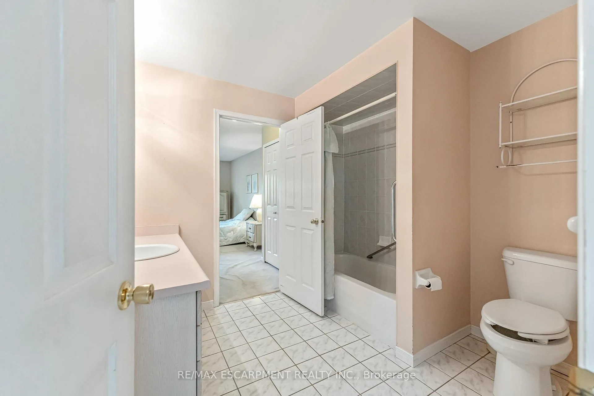 Photo 8 of Unit 17, 25 Kitty Murray Lane, Hamilton, Meadowlands — HOMEH