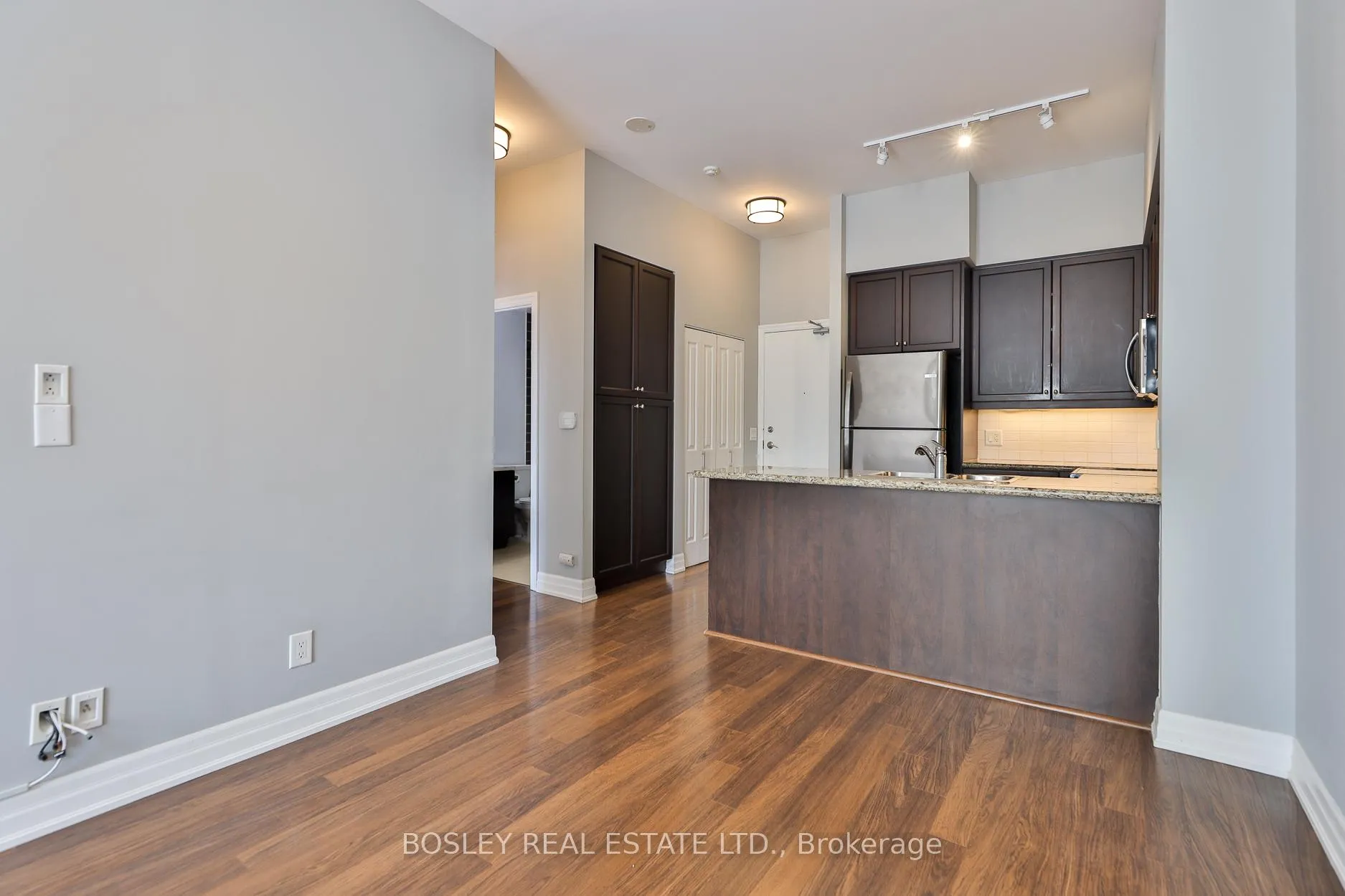 Photo 6 of Unit 201, 500 St Clair Avenue W, Toronto, Humewood-Cedarvale — HOMEH