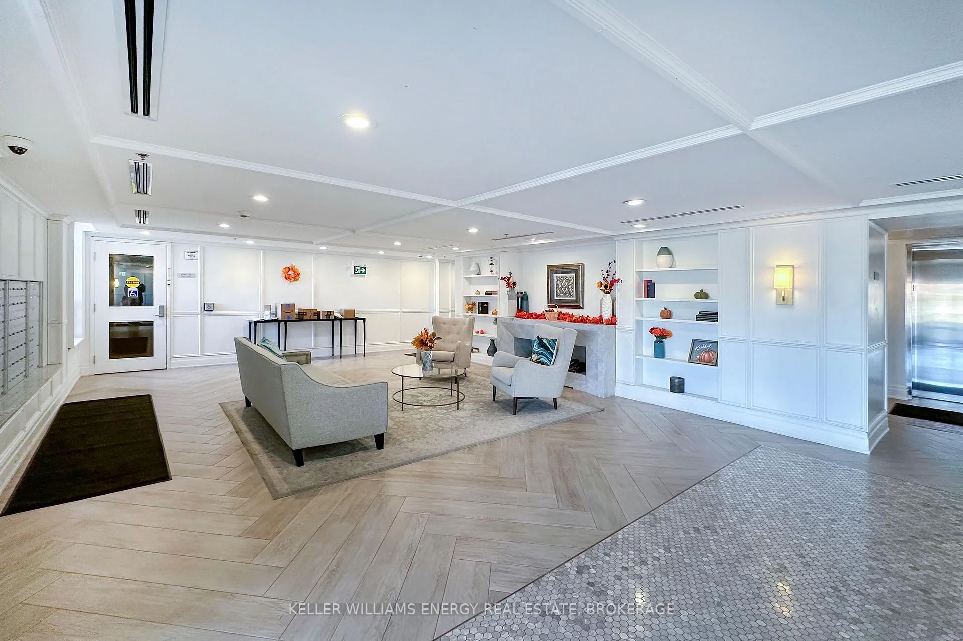 Photo 3 of Unit 308, 21 Brookhouse Drive, Clarington, Newcastle — HOMEH