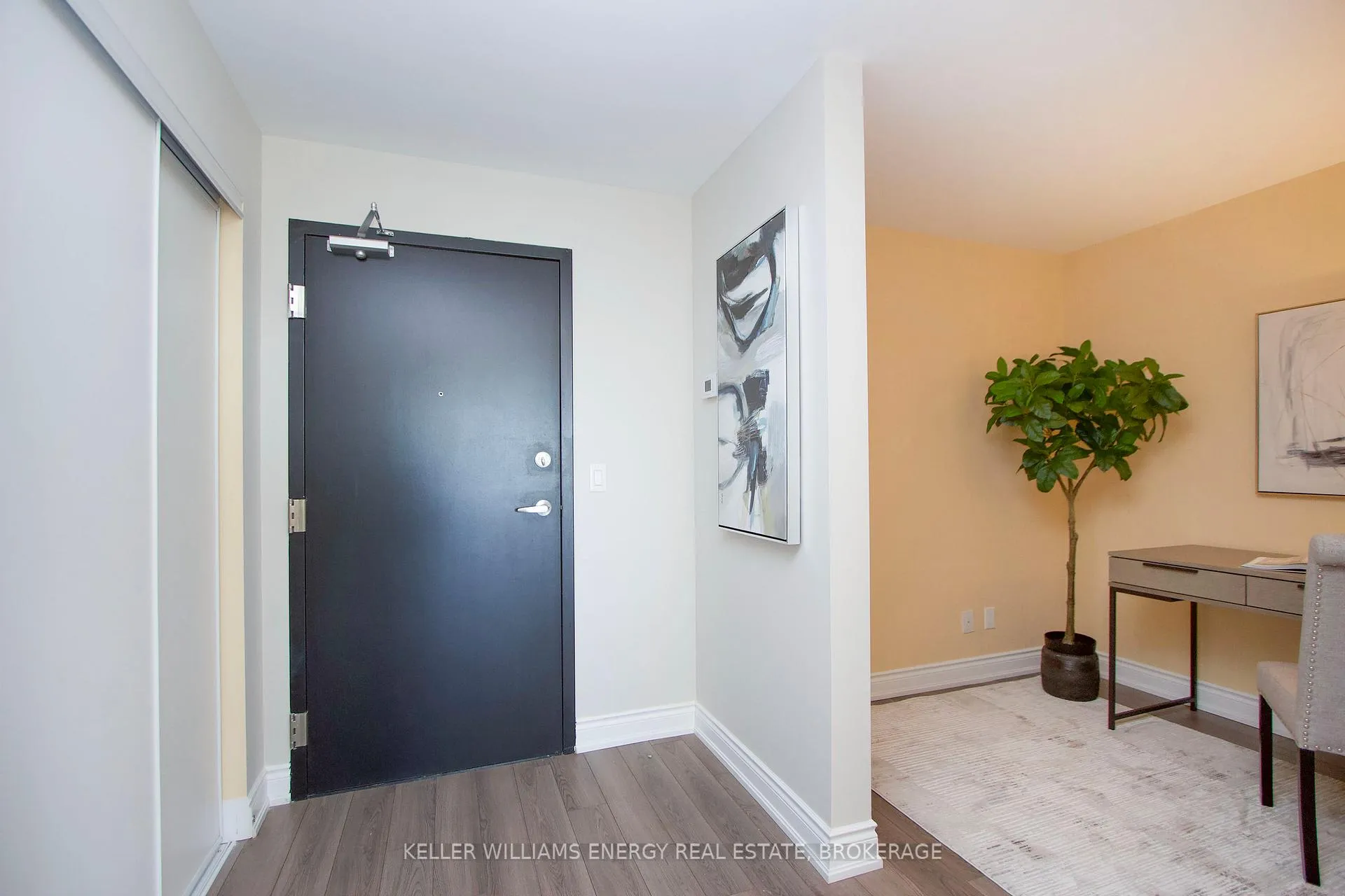 Photo 5 of Unit 308, 21 Brookhouse Drive, Clarington, Newcastle — HOMEH
