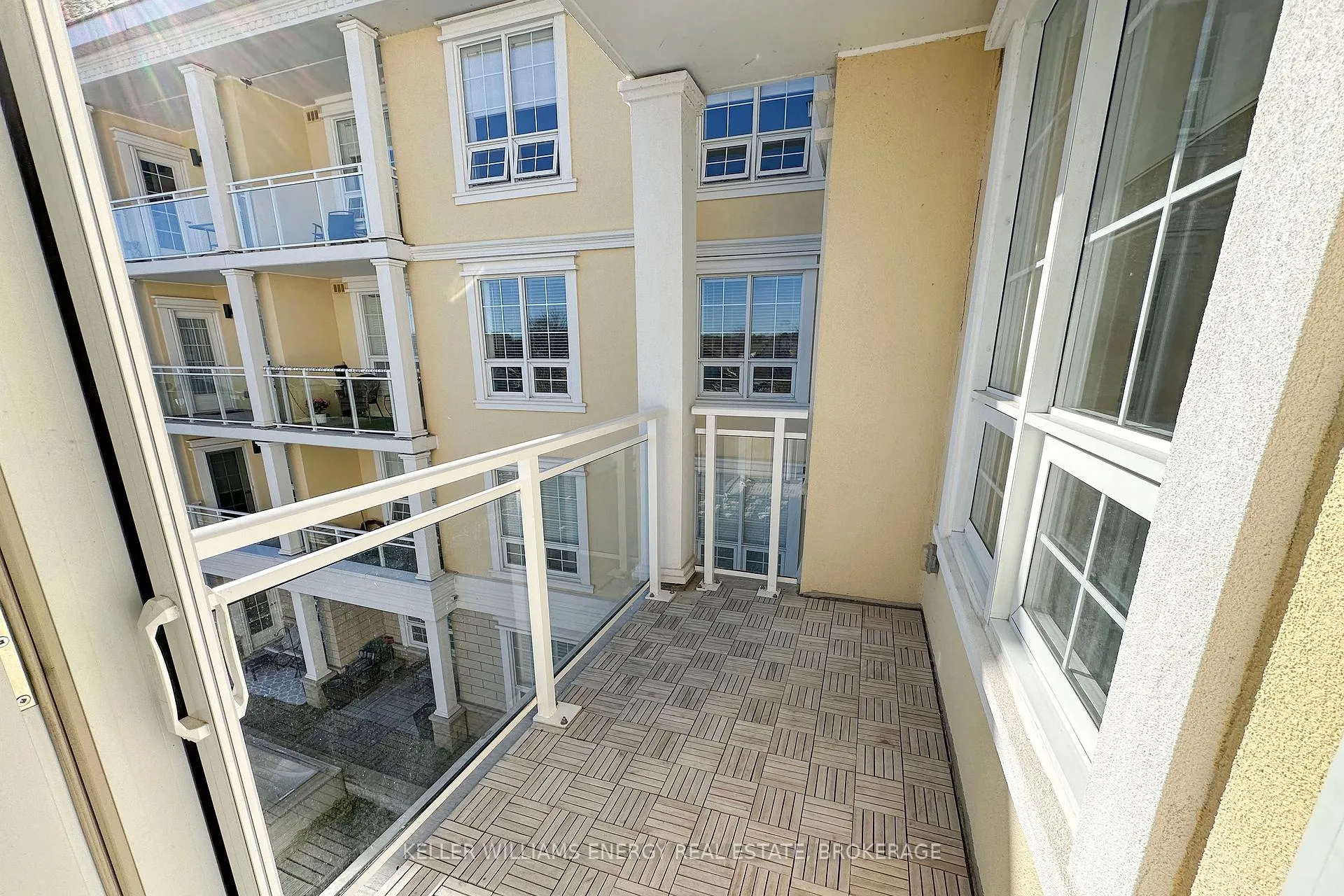 Photo 13 of Unit 308, 21 Brookhouse Drive, Clarington, Newcastle — HOMEH