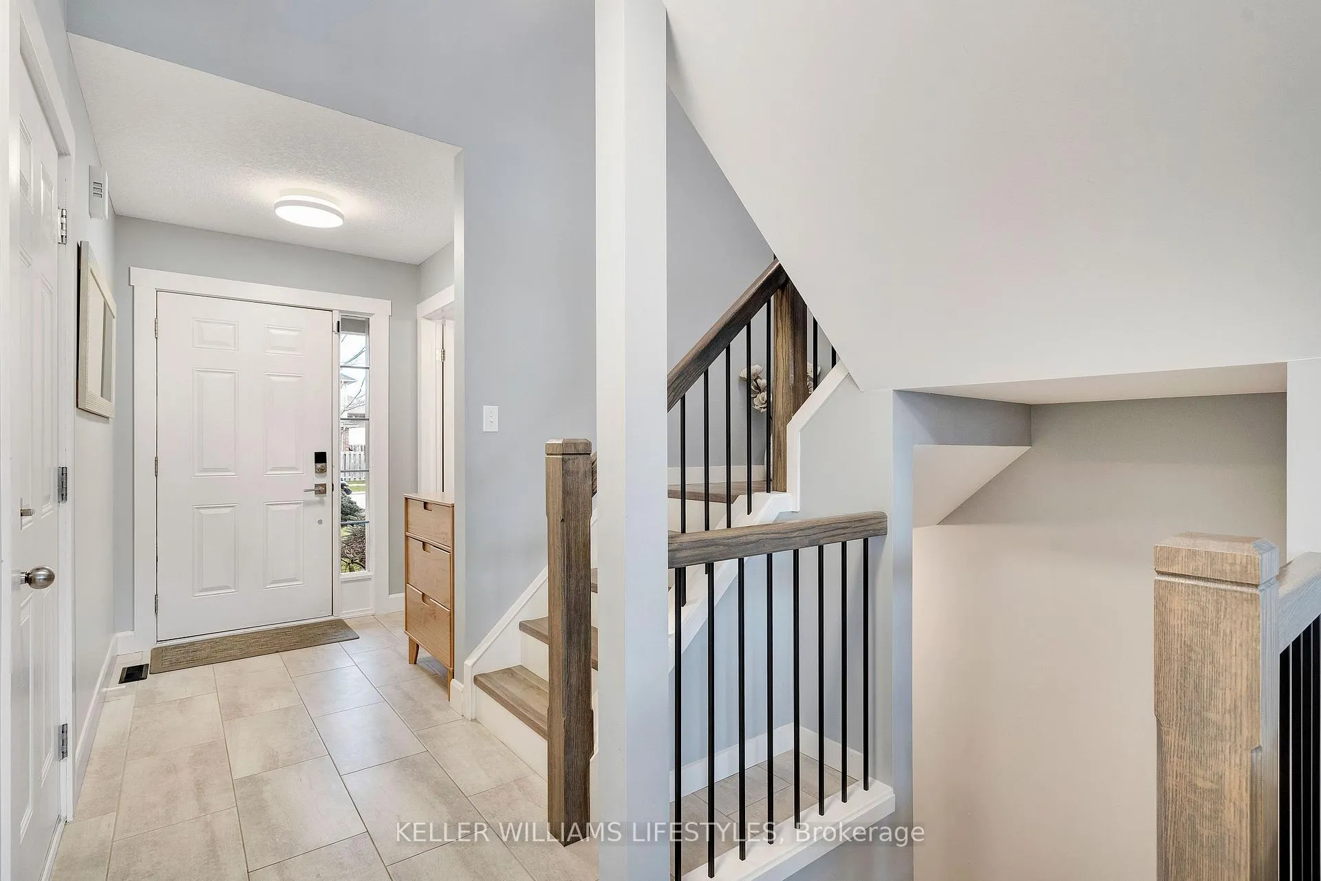 Photo 7 of 125 Hagerman Crescent, St. Thomas — HOMEH