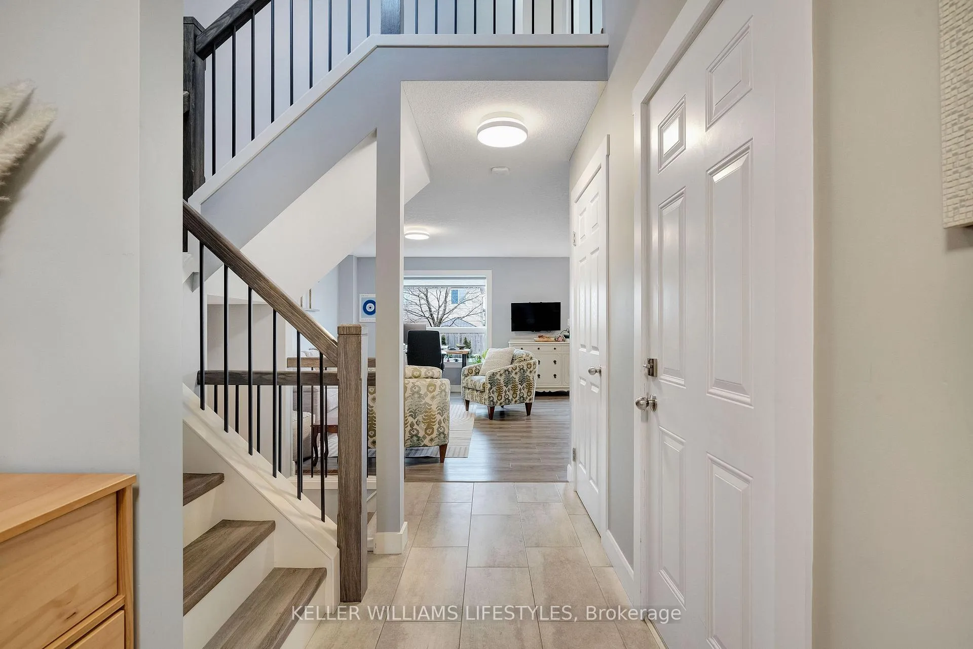 Photo 8 of 125 Hagerman Crescent, St. Thomas — HOMEH