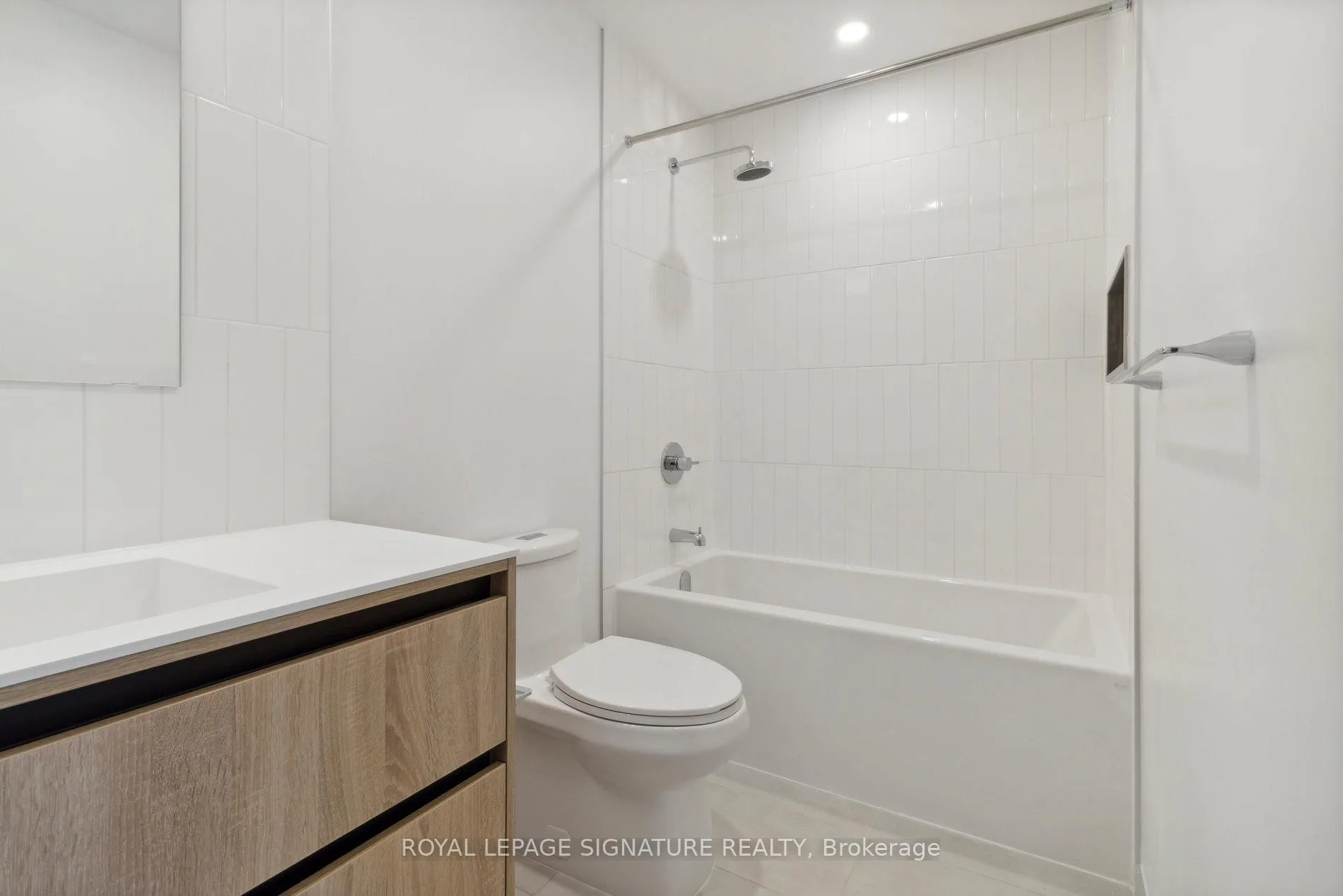 Photo 16 of Unit 510, 8 Beverley Glen Boulevard, Vaughan, Beverley Glen — HOMEH