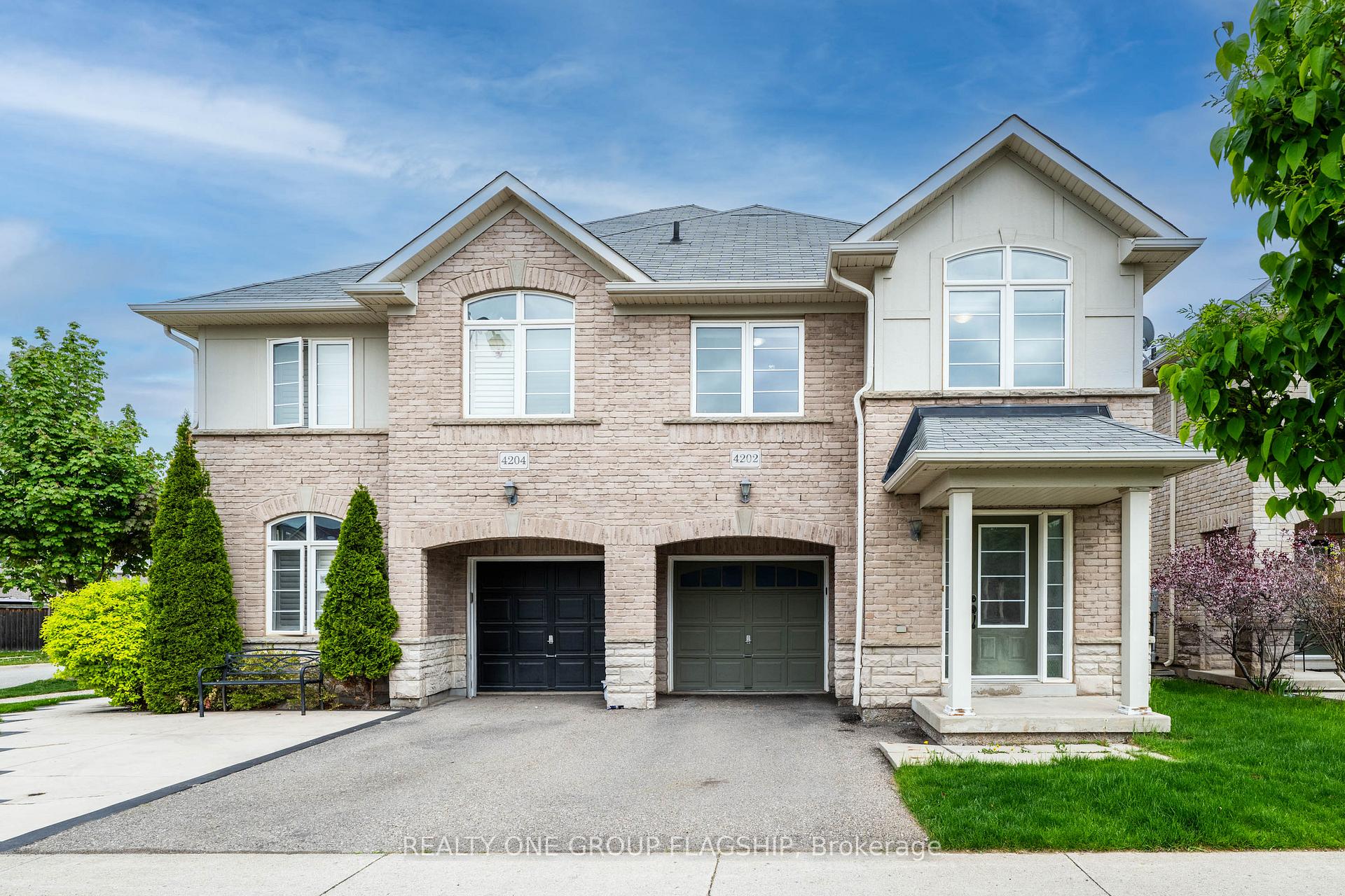 Photo 13 of 4202 Thomas Alton Boulevard W, Burlington, Alton — HOMEH