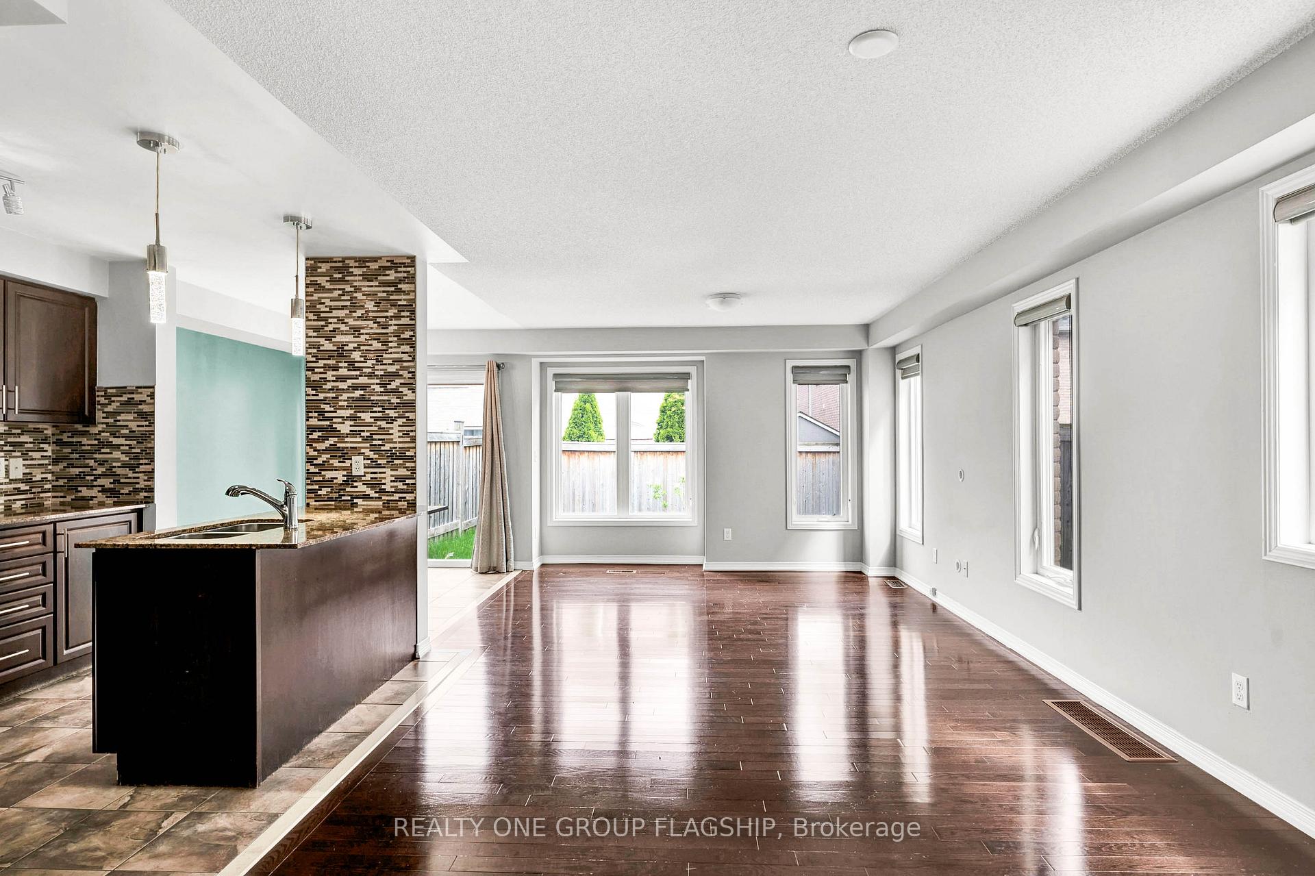 Photo 31 of 4202 Thomas Alton Boulevard W, Burlington, Alton — HOMEH